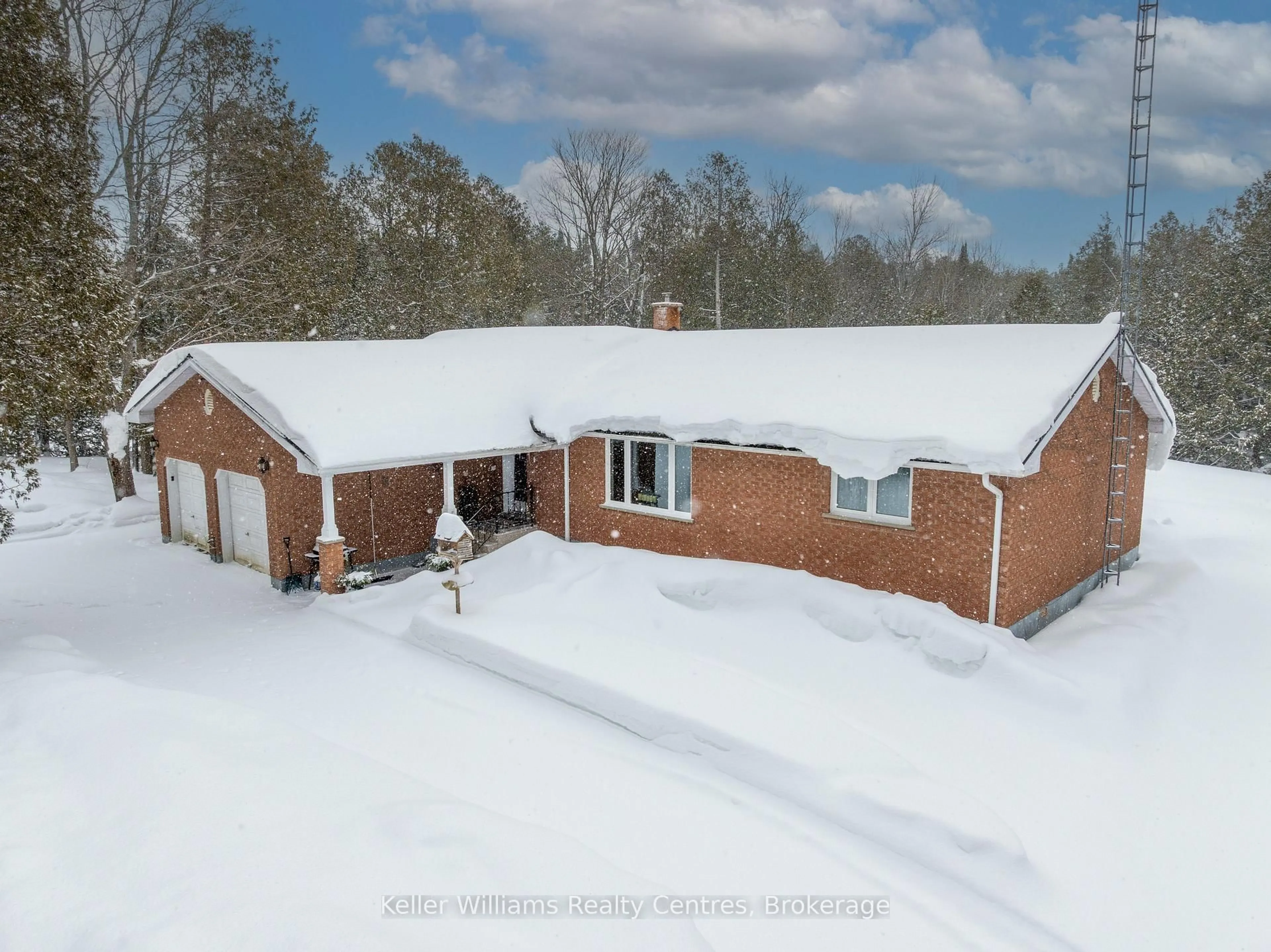 A pic from outside/outdoor area/front of a property/back of a property/a pic from drone, unknown for 54 Coronation St, South Bruce Peninsula Ontario N0H 2T0