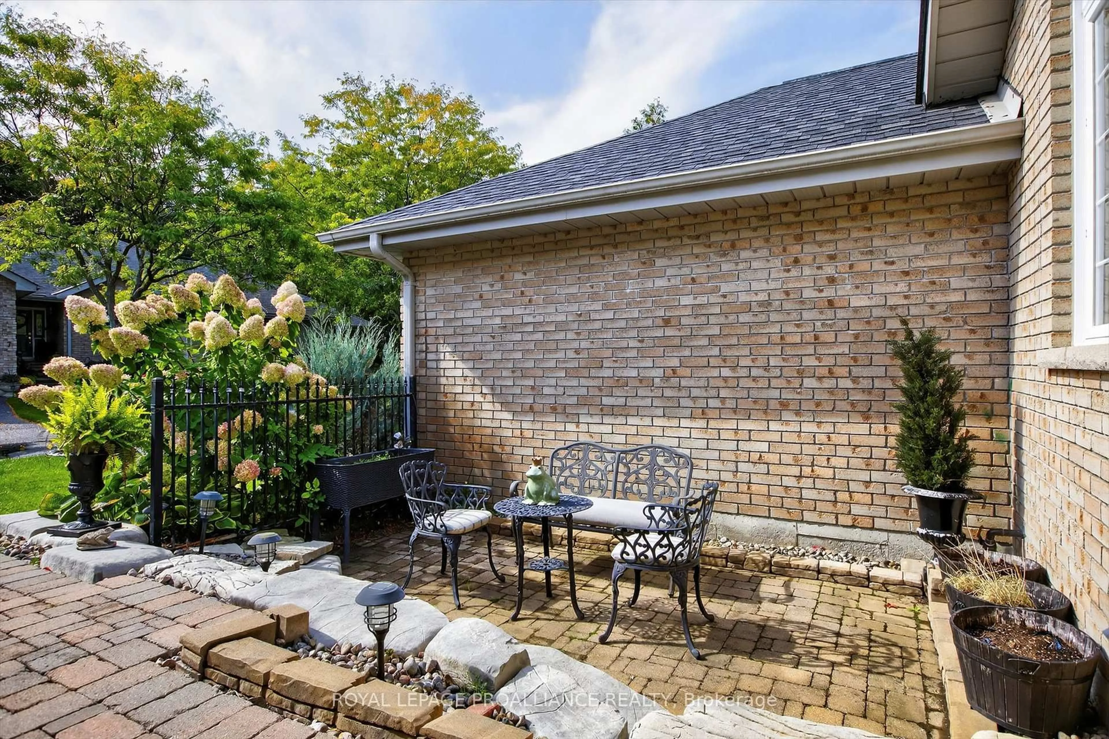 Patio, street for 3053 Frances Stewart Rd #4, Peterborough Ontario K9H 7S5
