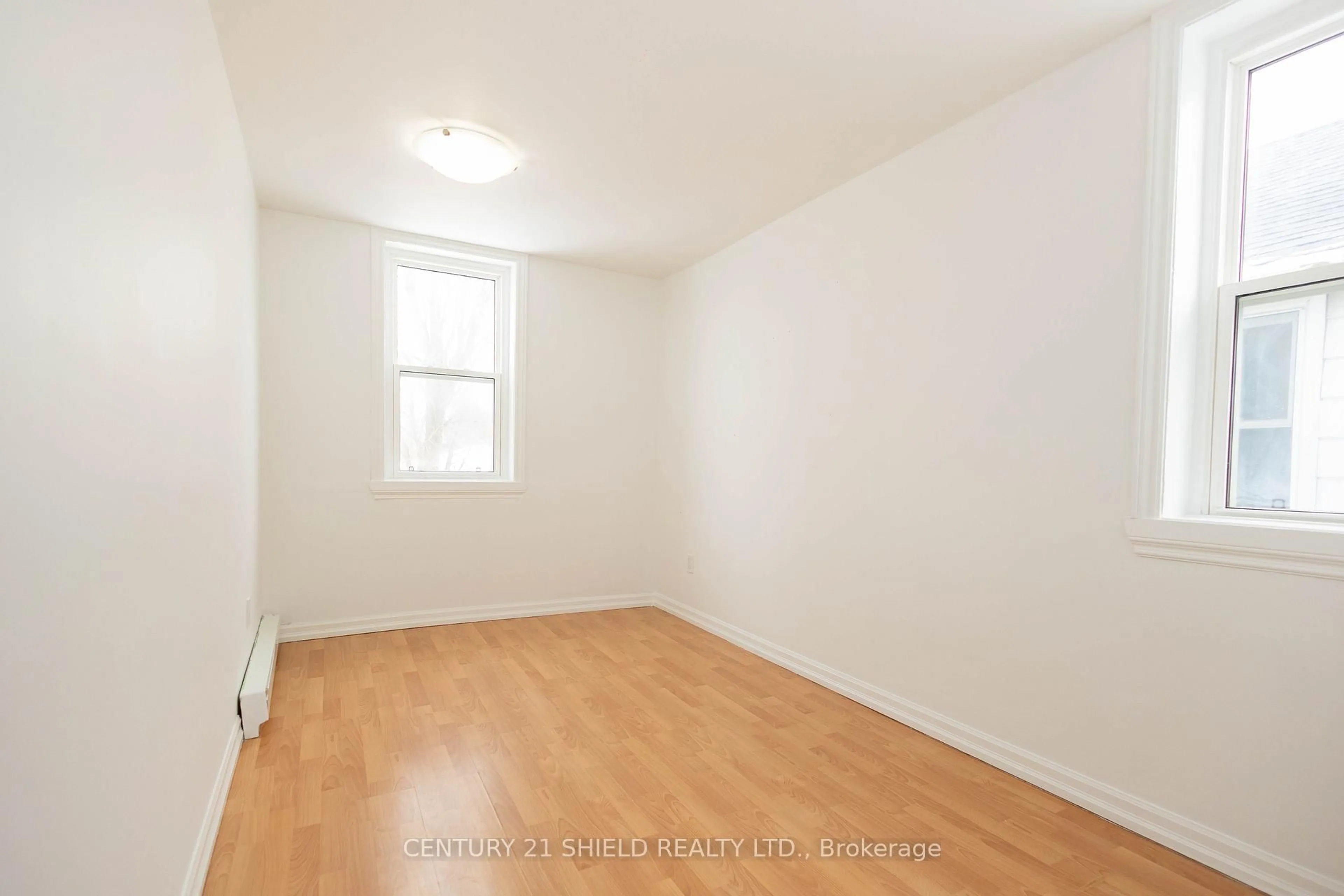 A pic of a room for 99 Lefebvre Ave, Cornwall Ontario K6H 5G6