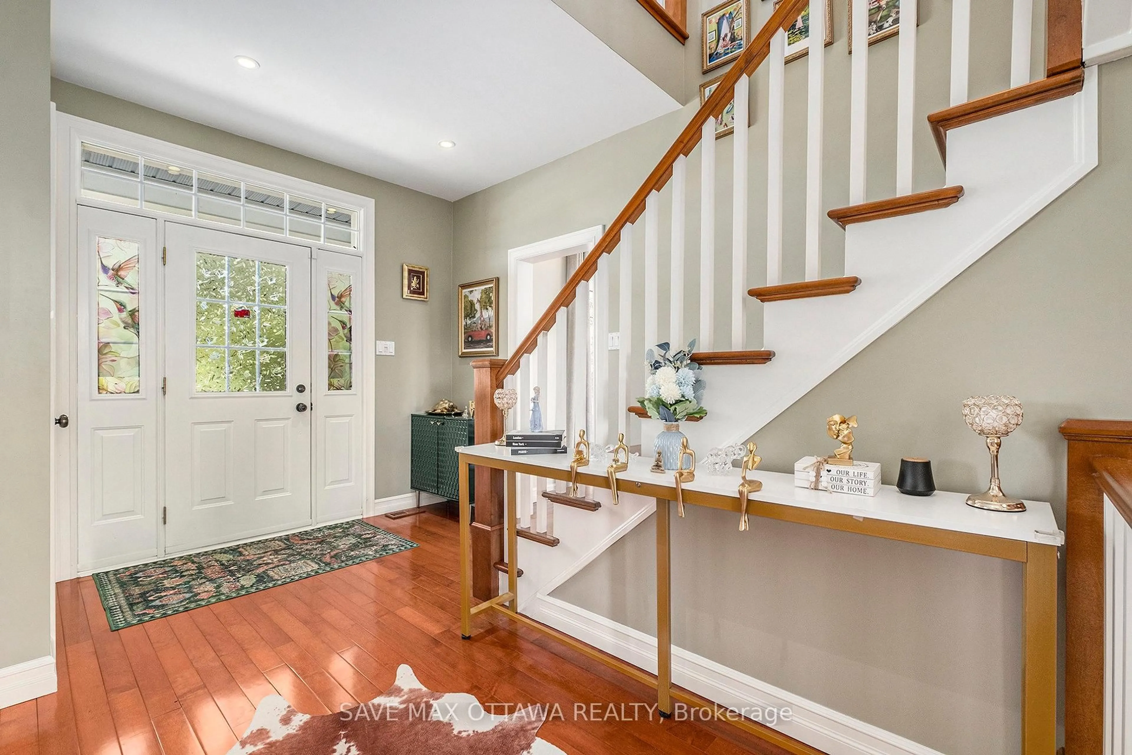 Indoor entryway for 8050 Craig Farm Dr, Metcalfe Ontario K0A 2P0