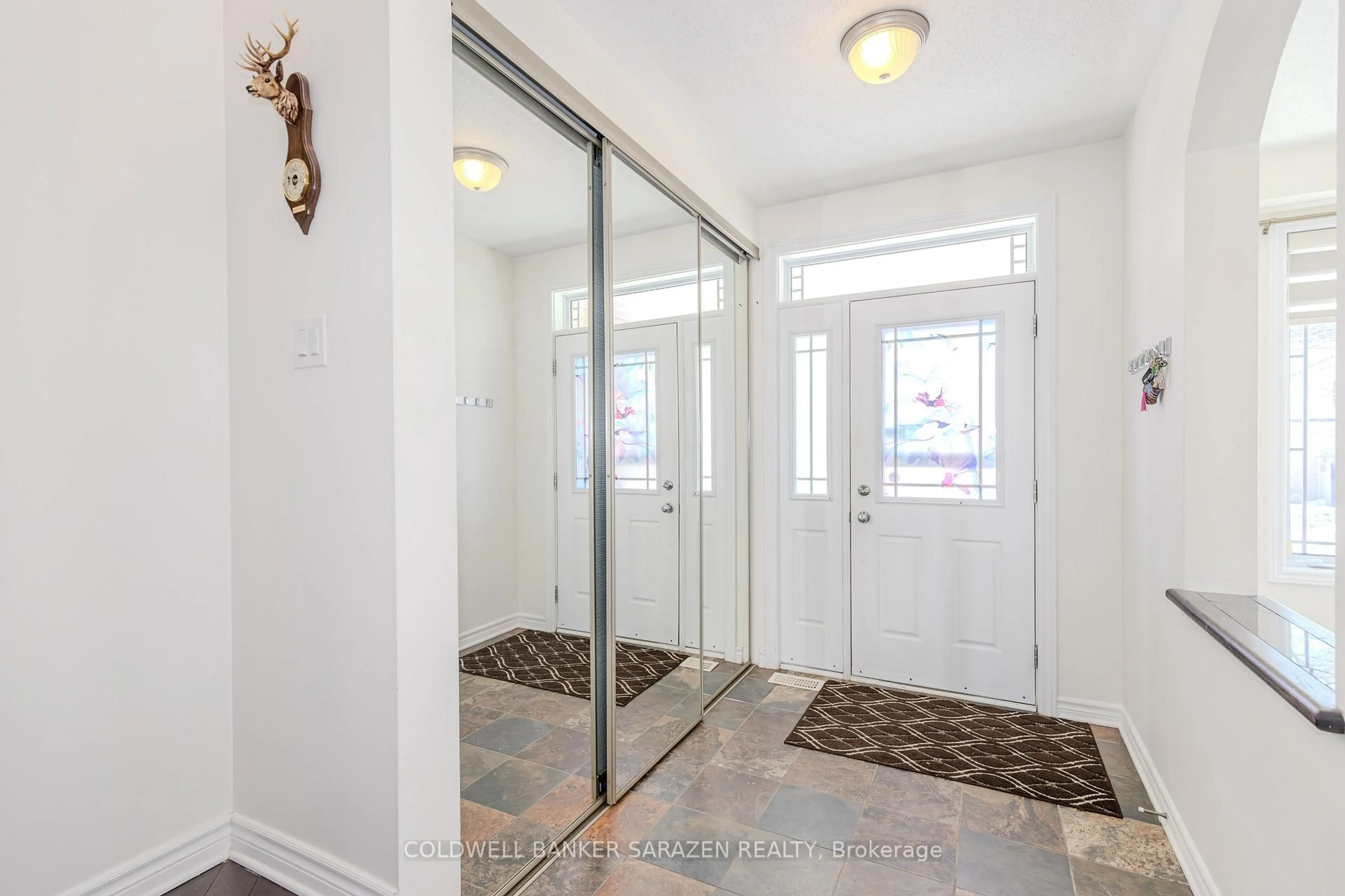 Indoor entryway for 122 Springton Cres, Barrhaven Ontario K2J 0V9