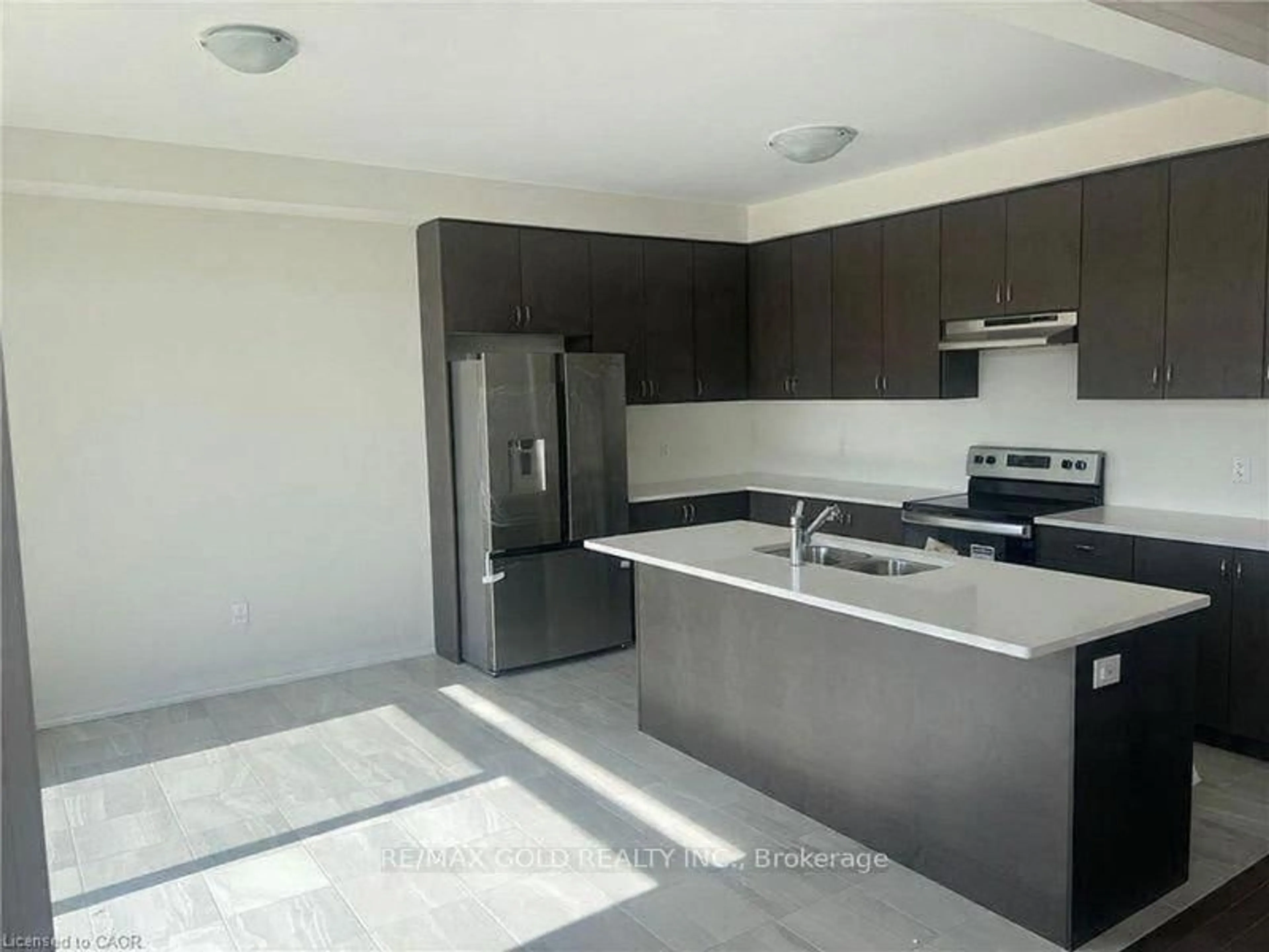 Standard kitchen, unknown for 117 Leslie Davis St, North Dumfries Ontario N0B 1E0