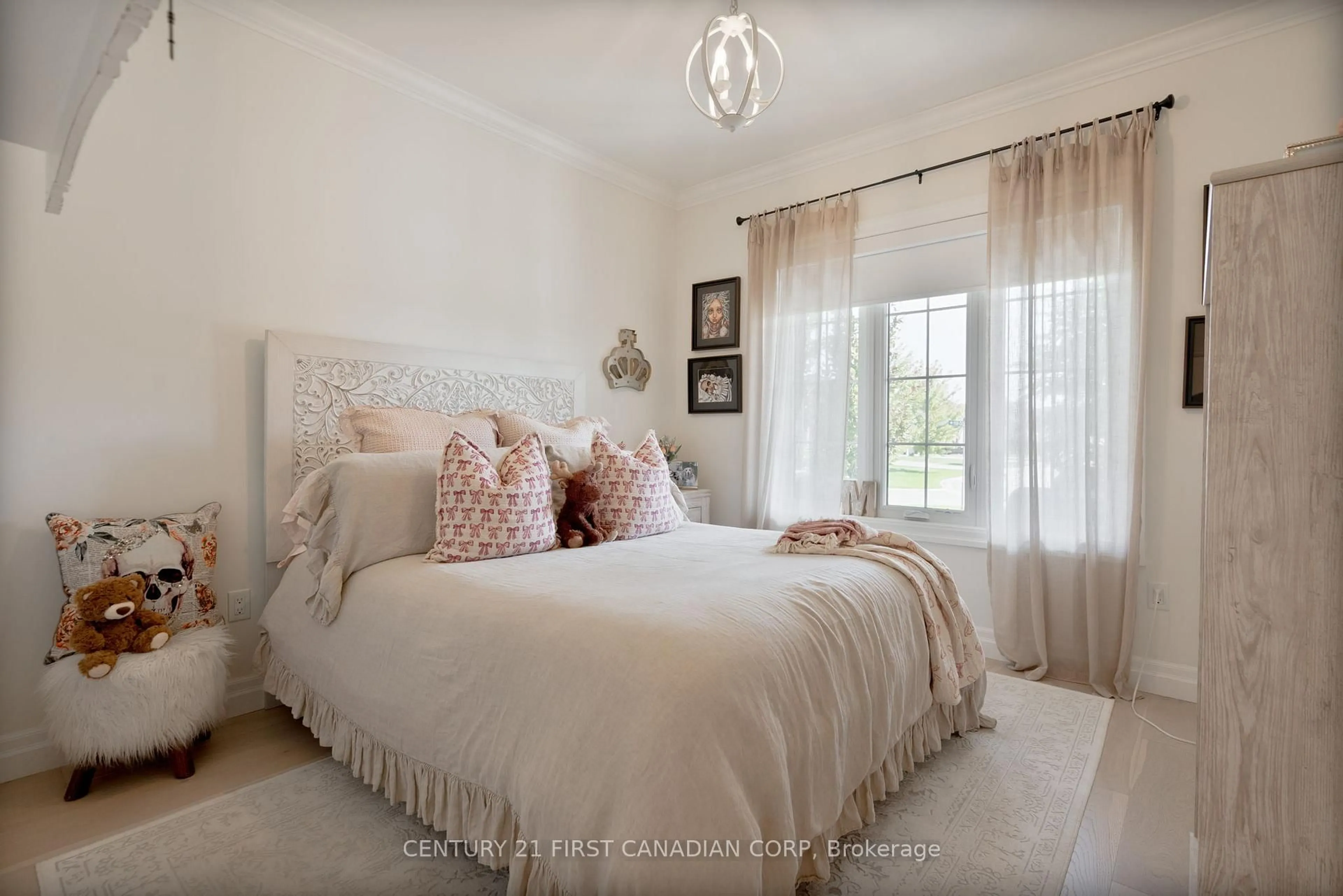 Bedroom with bed, unknown for 161 Collins Way, Strathroy-Caradoc Ontario N7G 3H3