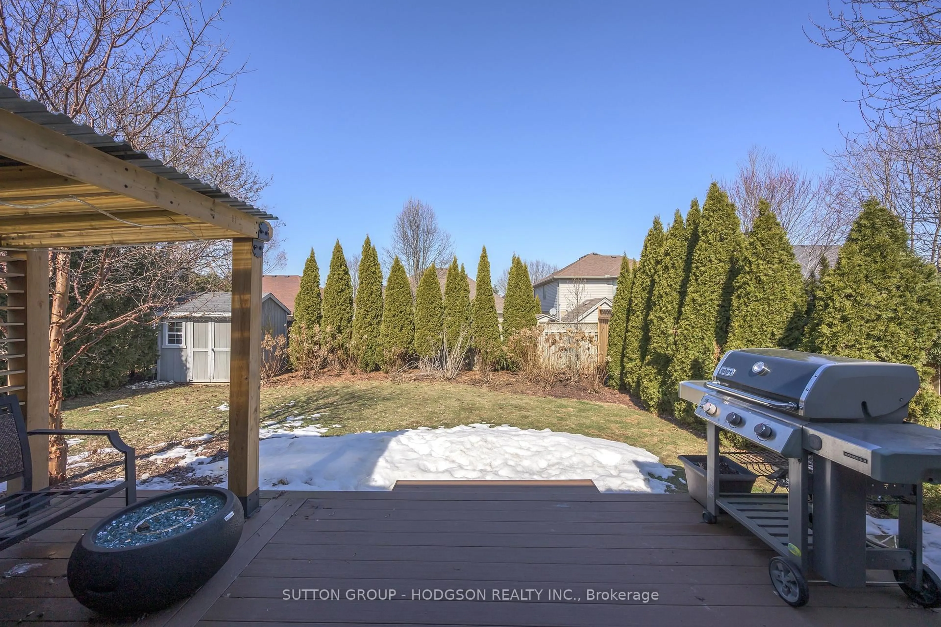 Patio, unknown for 1164 Aintree Rd, London North Ontario N6H 5R1