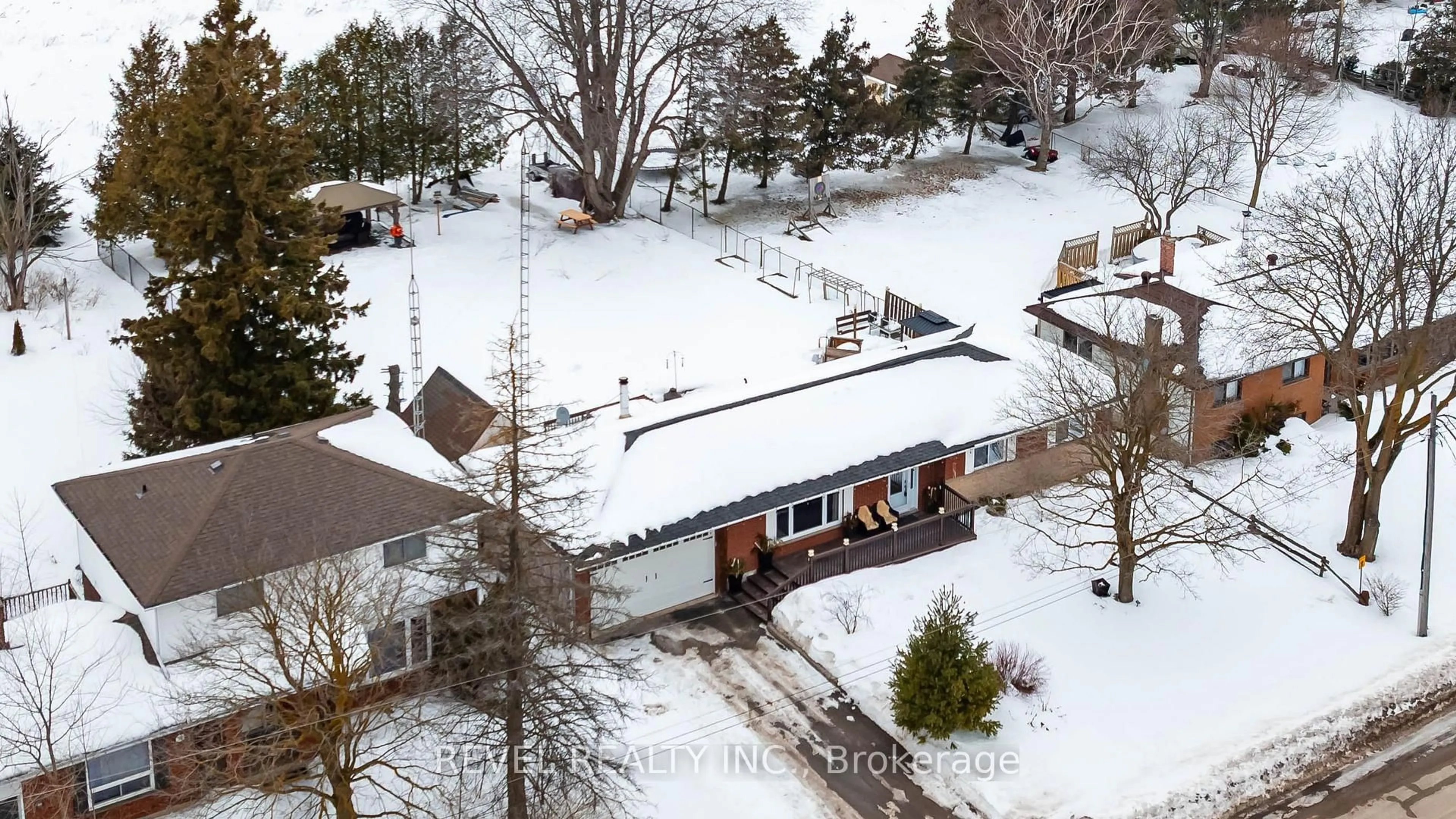 A pic from outside/outdoor area/front of a property/back of a property/a pic from drone, unknown for 12 Victoria Blvd, East Garafraxa Ontario L9W 7L6