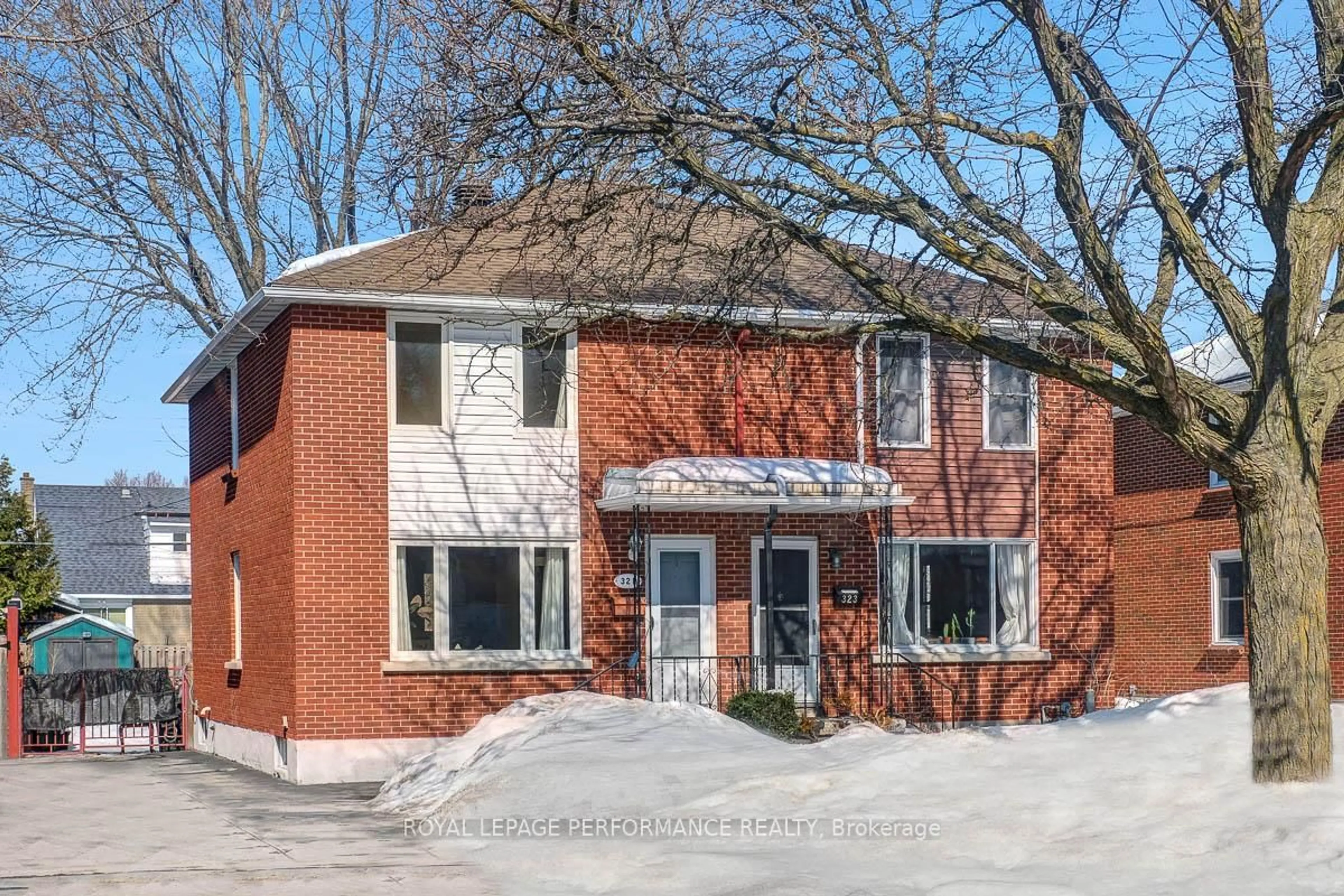 Home with brick exterior material, building for 321 Donald St, Ottawa Ontario K1K 1M4