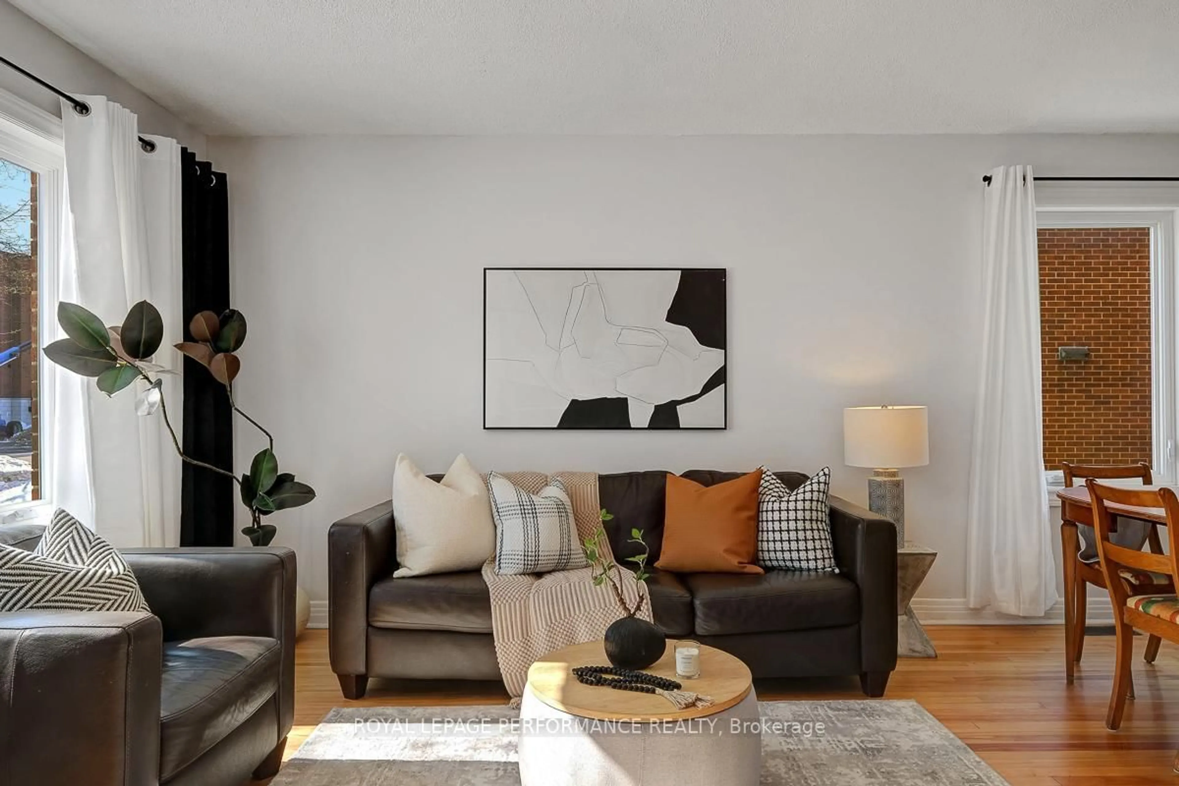 Living room with furniture, unknown for 321 Donald St, Ottawa Ontario K1K 1M4