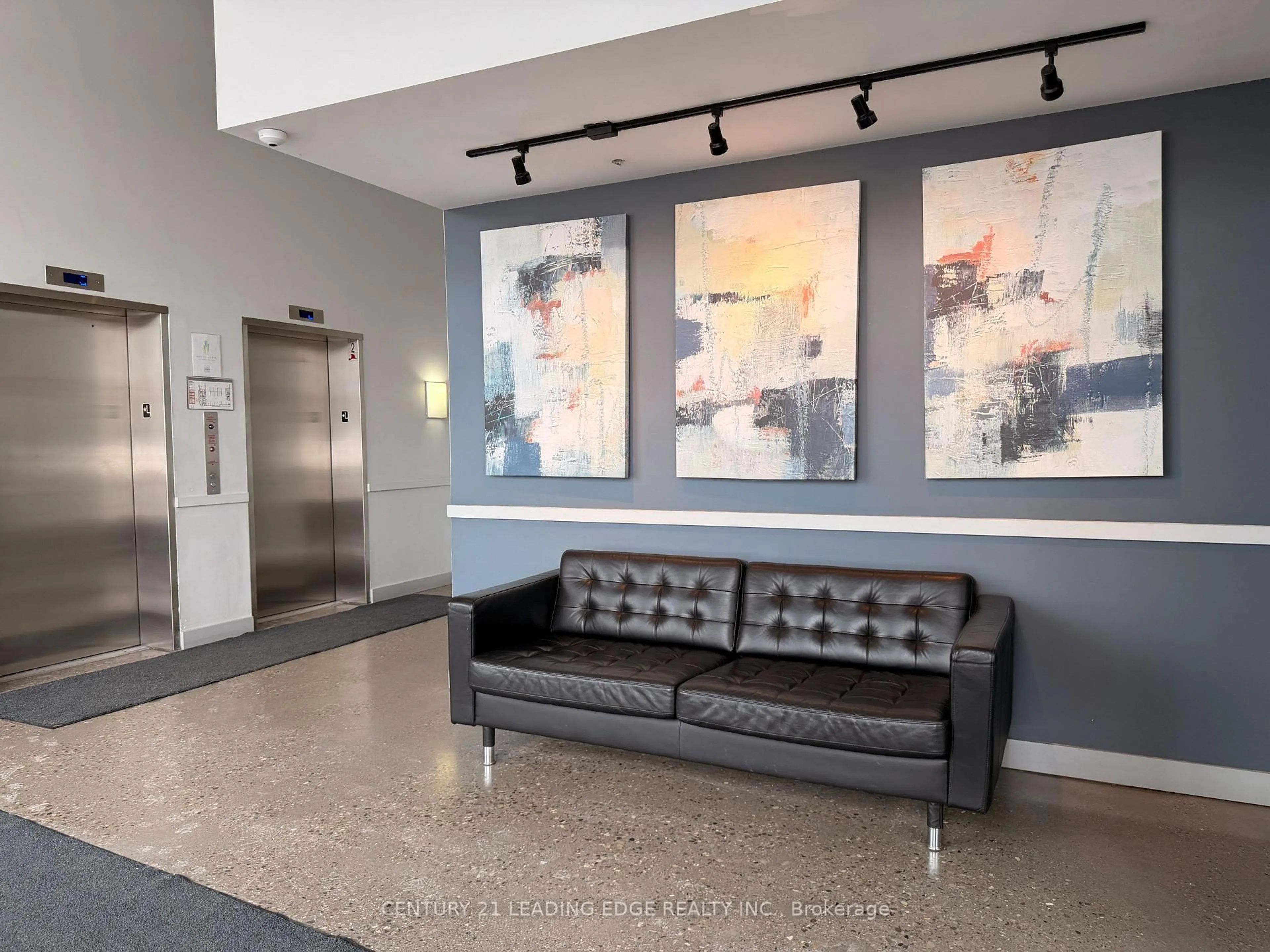 Lobby for 1 VICTORIA St #1308, Kitchener Ontario N2G 0B5