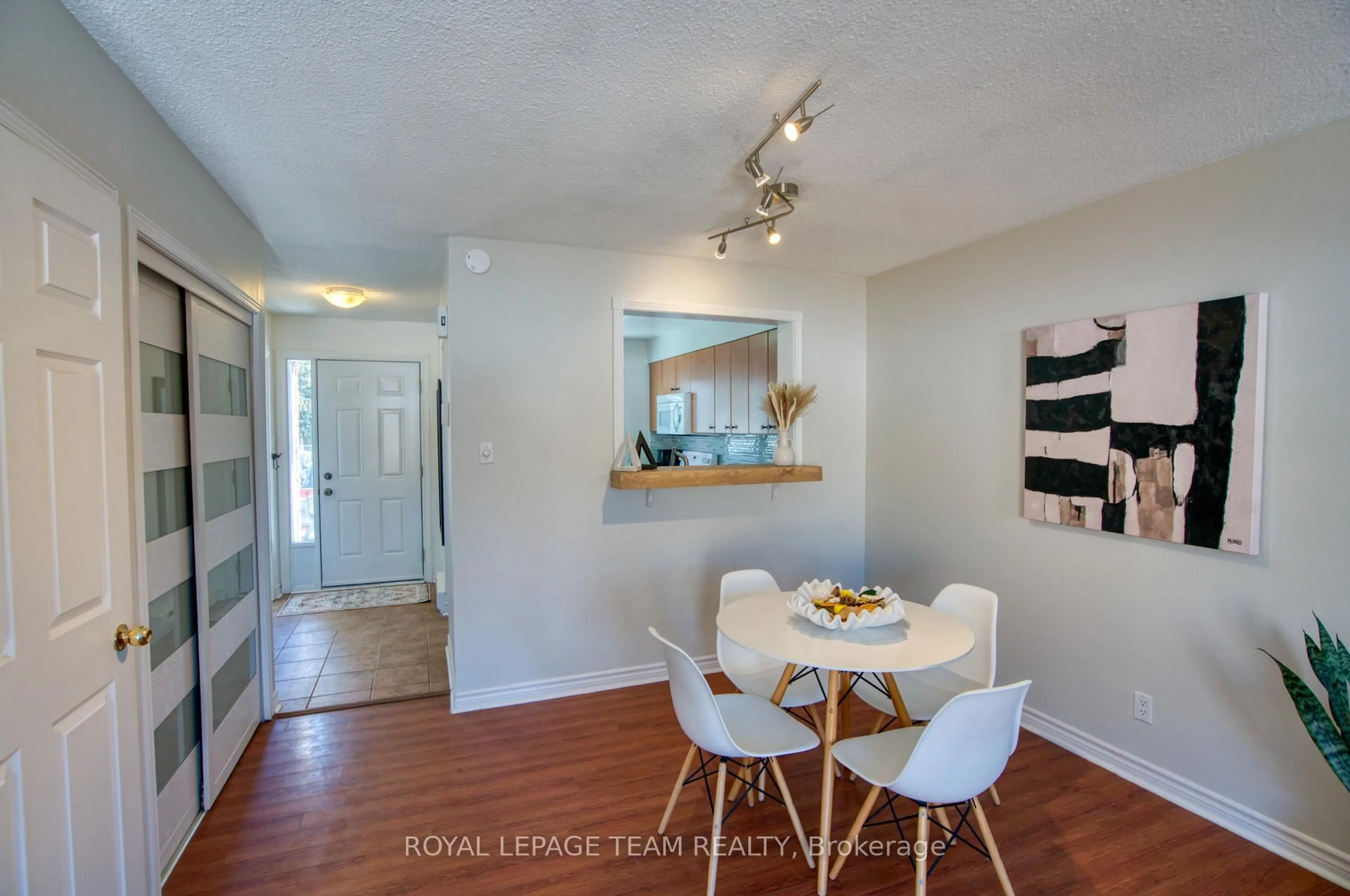 Dining room, unknown for 1302 Alness Crt #15, Ottawa Ontario K1B 5H2