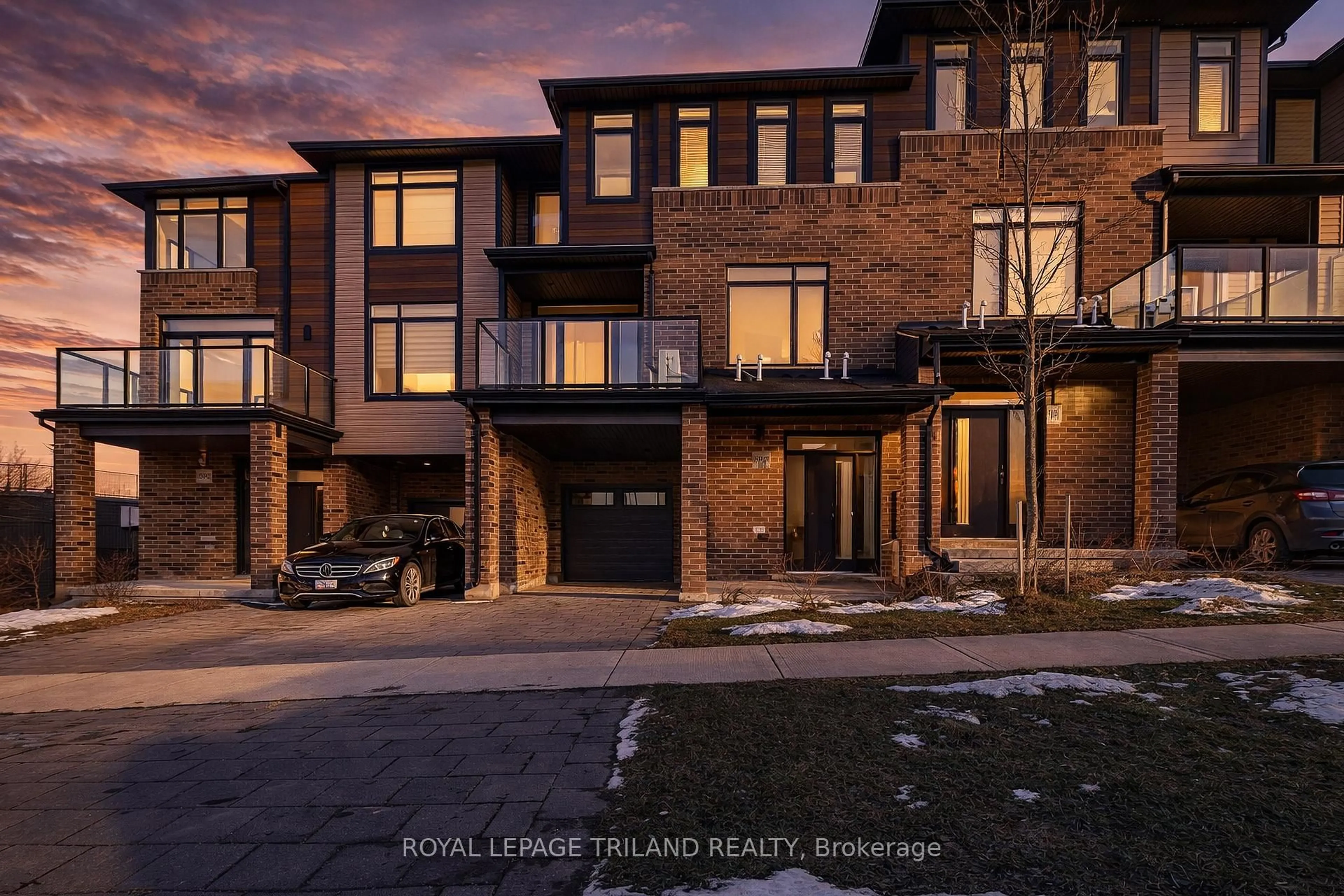 Home with brick exterior material, unknown for 2610 Sheffield Blvd, London South Ontario N6M 0J4