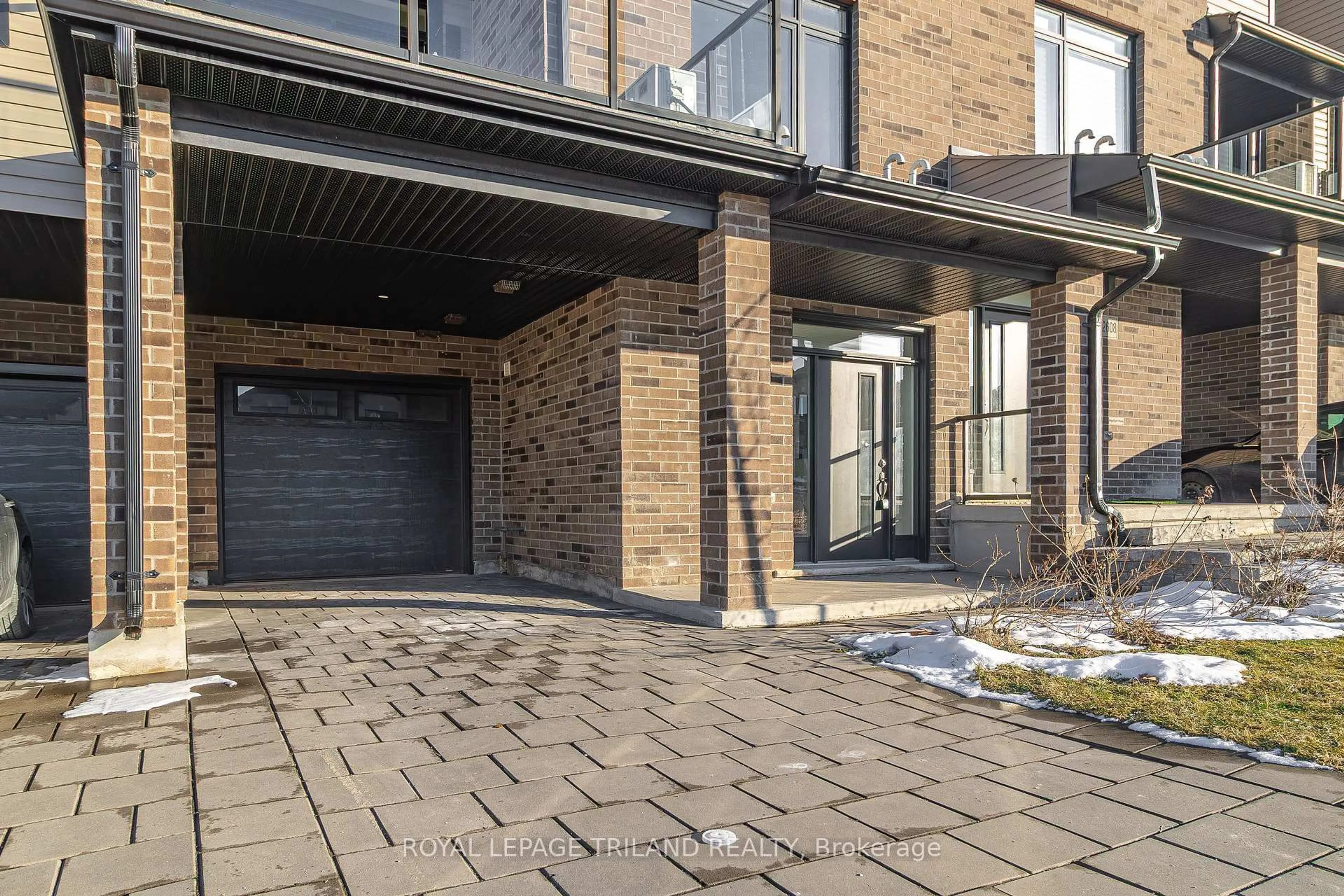 Unknown for 2610 Sheffield Blvd, London South Ontario N6M 0J4