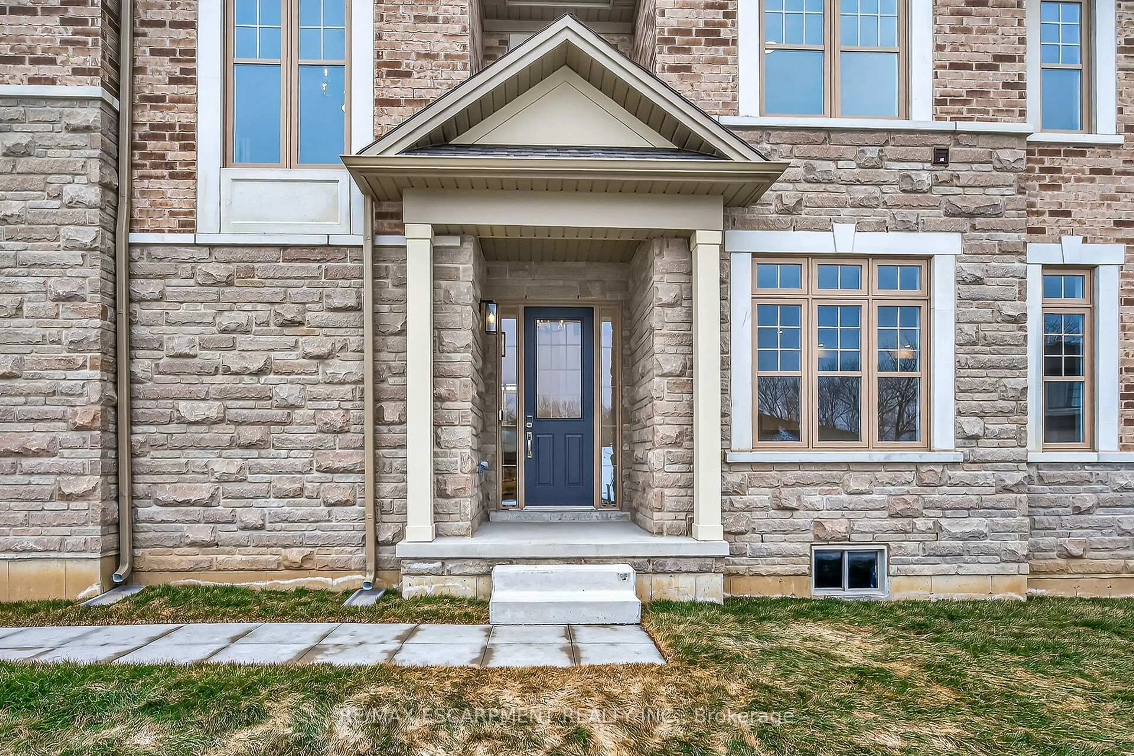 Home with brick exterior material, street for 43 Shady Oaks Tr, Hamilton Ontario L9B 0E9