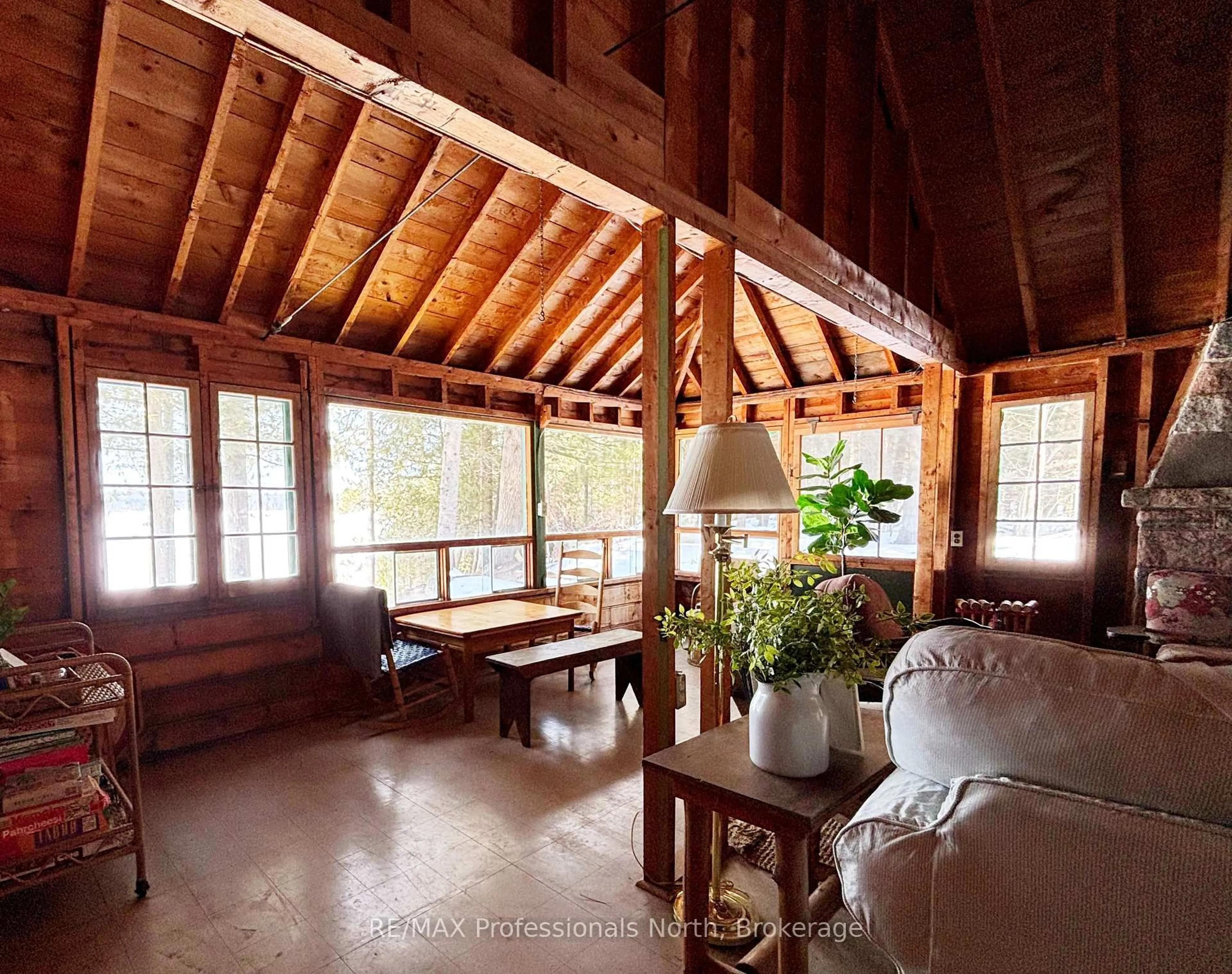 Unknown for 1005 Deacons Tr, Algonquin Highlands Ontario K0M 1J2