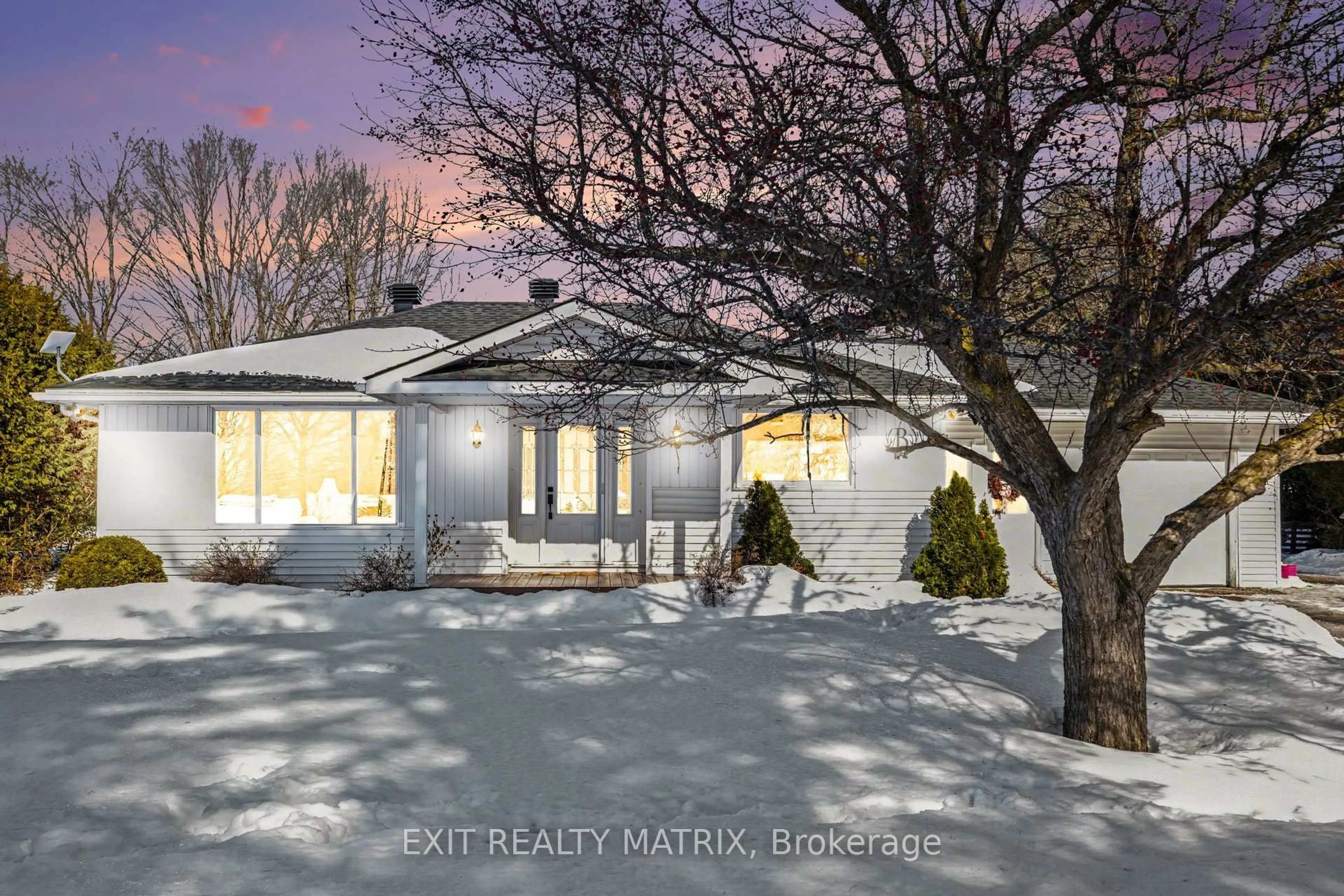 Home with vinyl exterior material, street for 528 Keatley Rd, Ottawa Ontario K7S 3G7