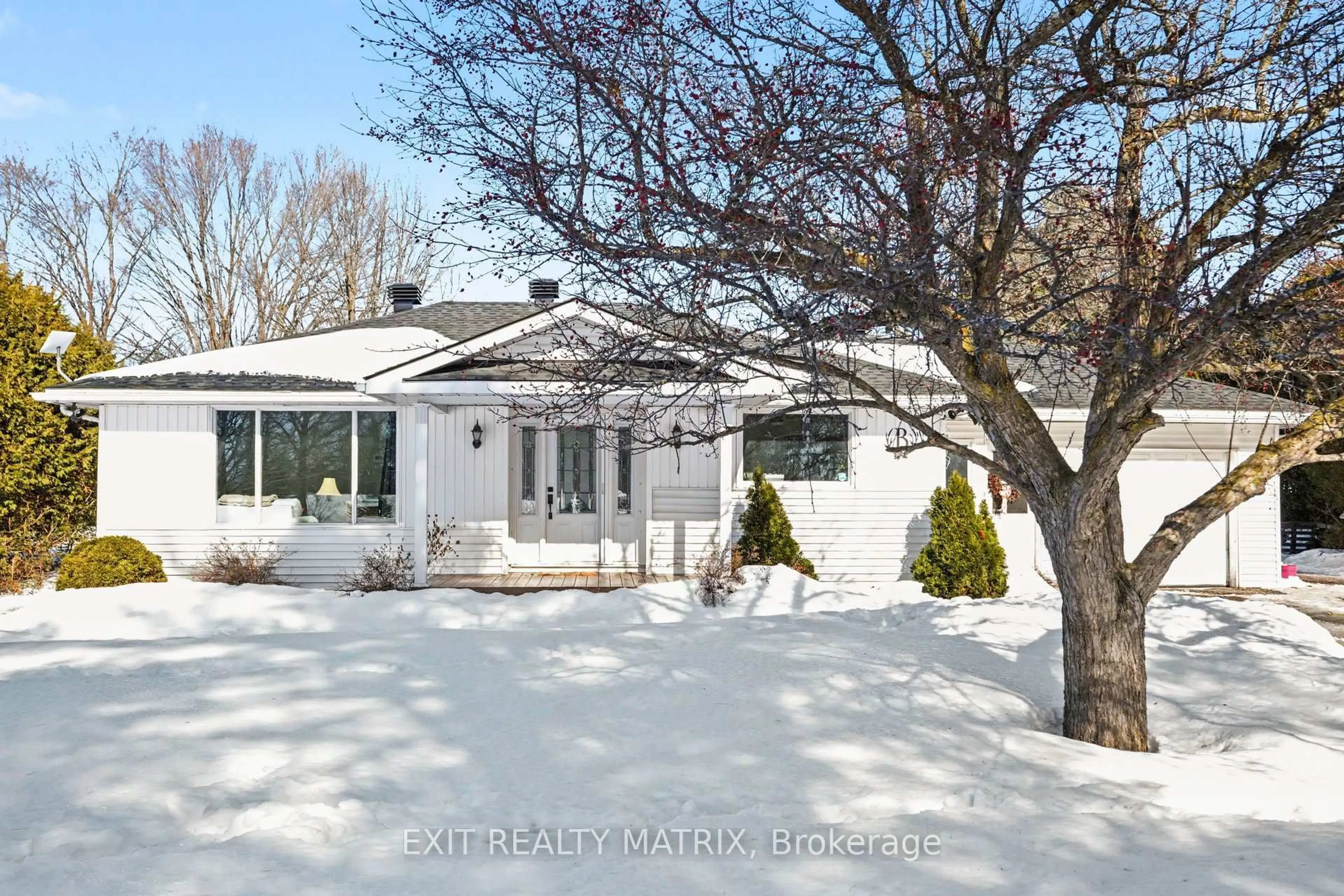 Home with vinyl exterior material, street for 528 Keatley Rd, Ottawa Ontario K7S 3G7