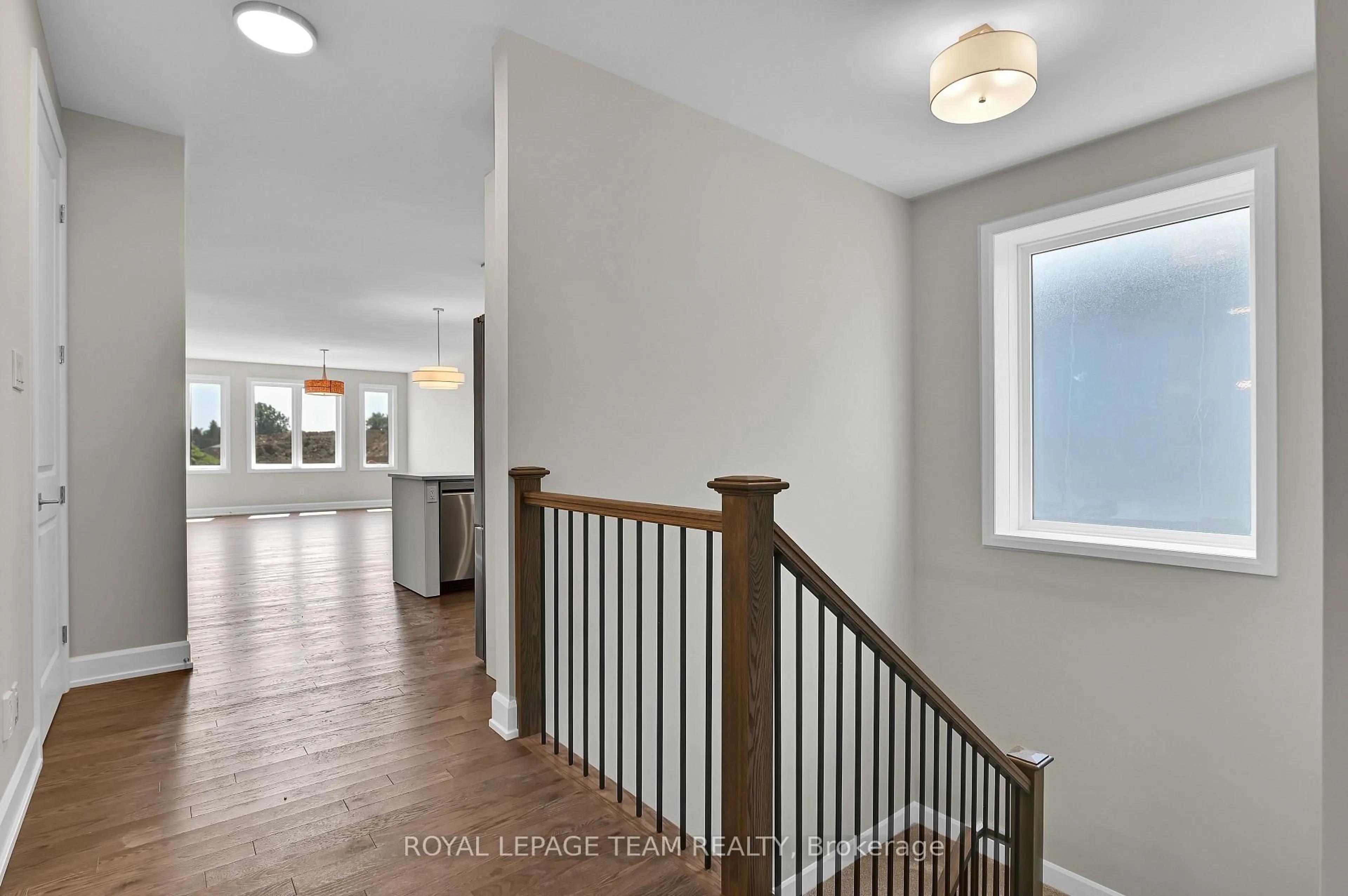 Indoor entryway for 1185 Potter Dr, Brockville Ontario K6V 0G8