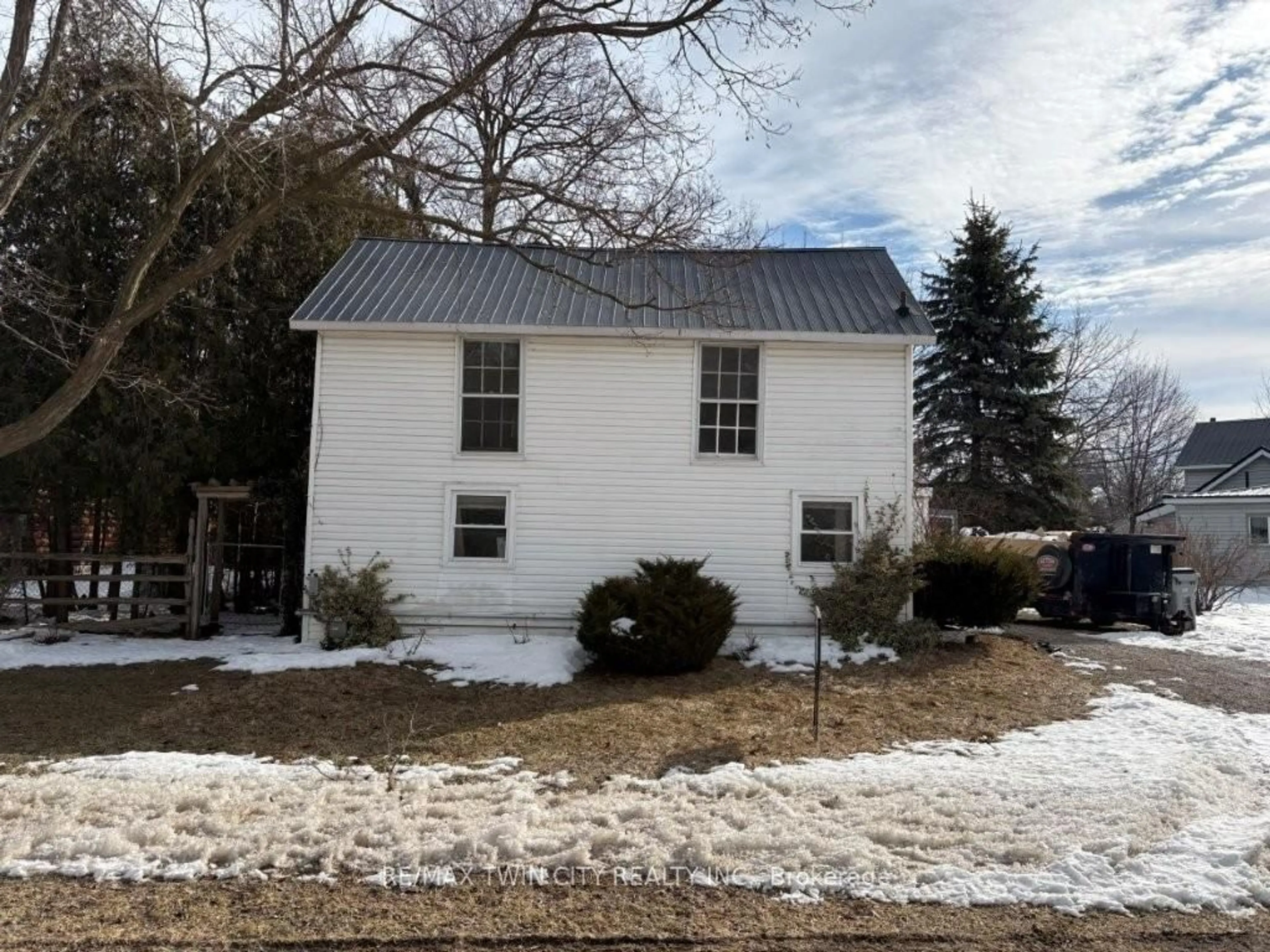 Shed for 4 Elizabeth St, Bluewater Ontario N0M 1G0