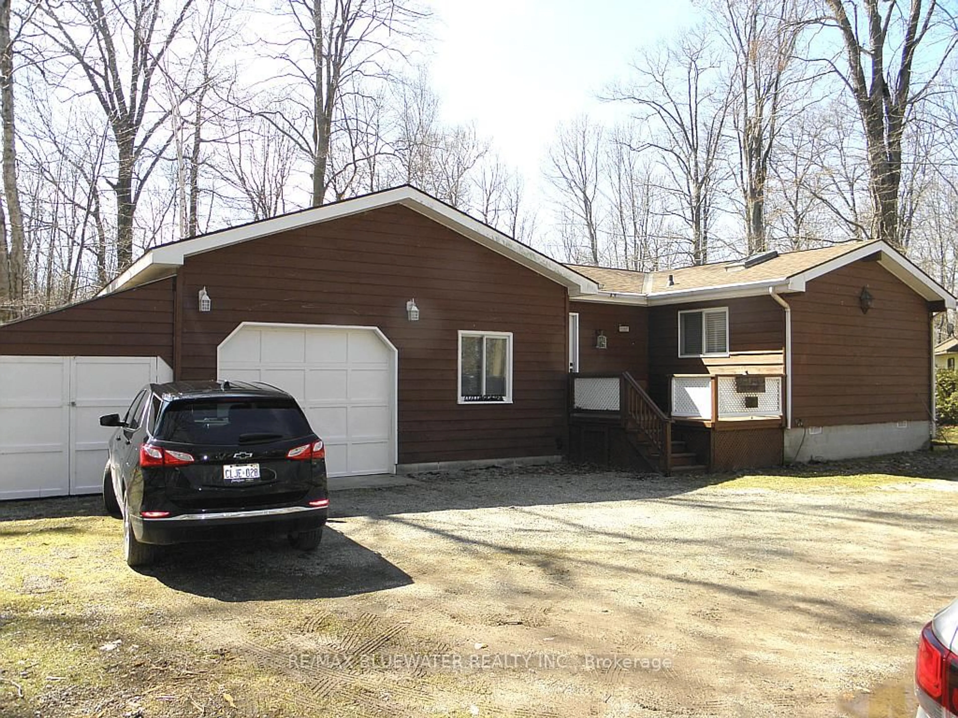 Home with vinyl exterior material, street for 9898 Phoebe Lane, Lambton Shores Ontario N0N 1J1