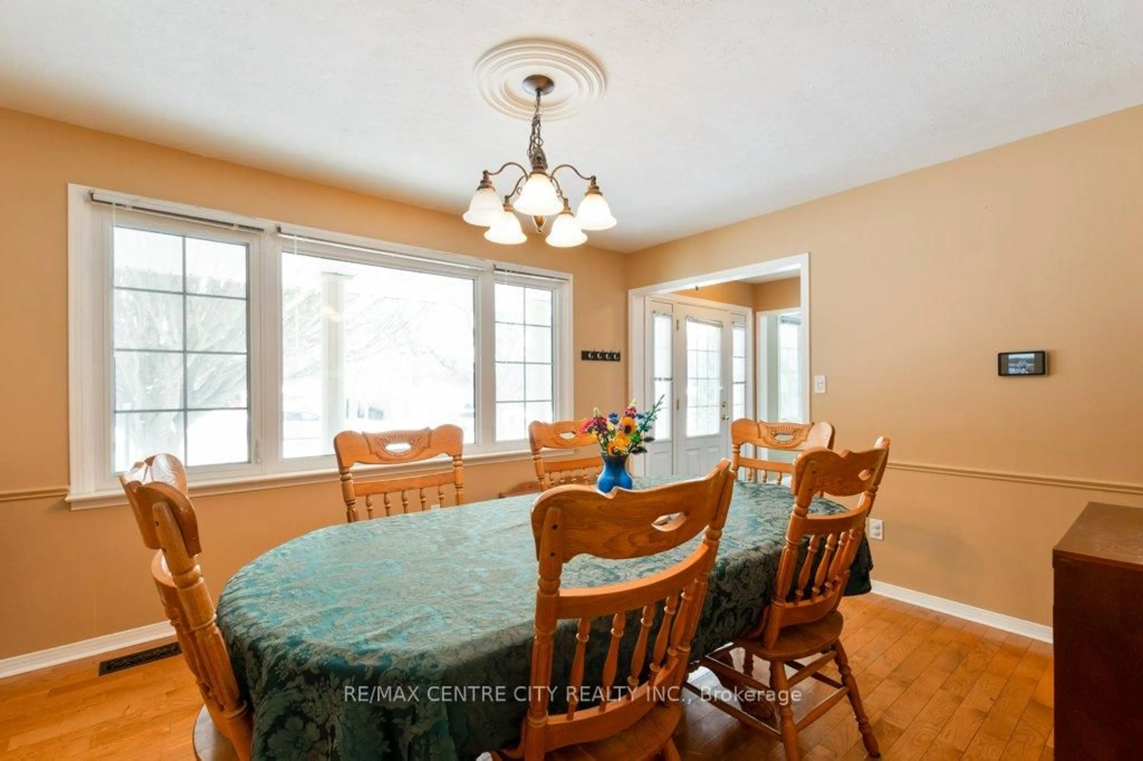 Dining room, unknown for 6579 Bostwick Rd, Central Elgin Ontario N0L 2L0