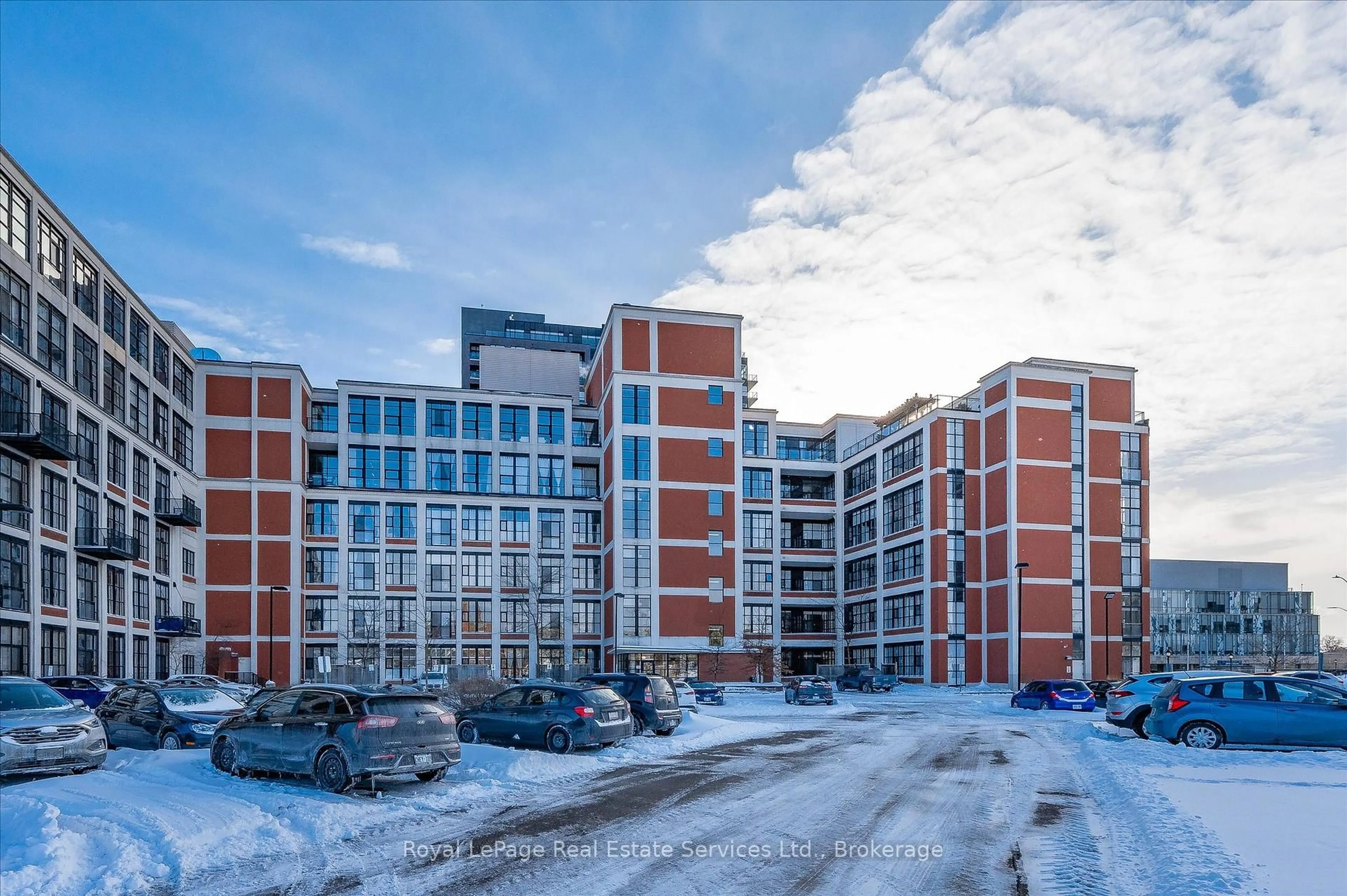 A pic from outside/outdoor area/front of a property/back of a property/a pic from drone, building for 410 King St #308, Kitchener Ontario N2G 1C3