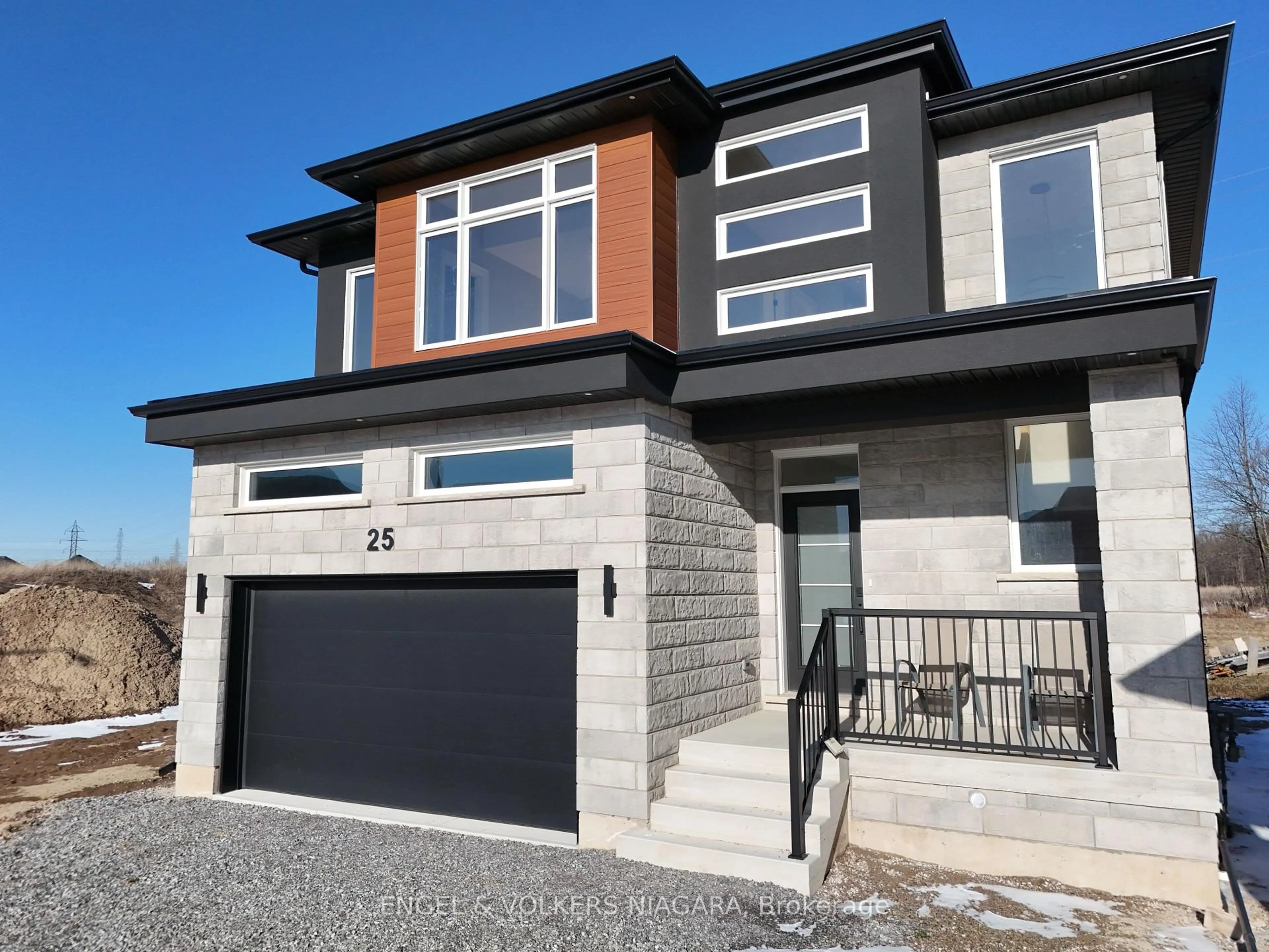 Home with brick exterior material, street for 25 Elvira Way, Thorold Ontario L2V 0M7