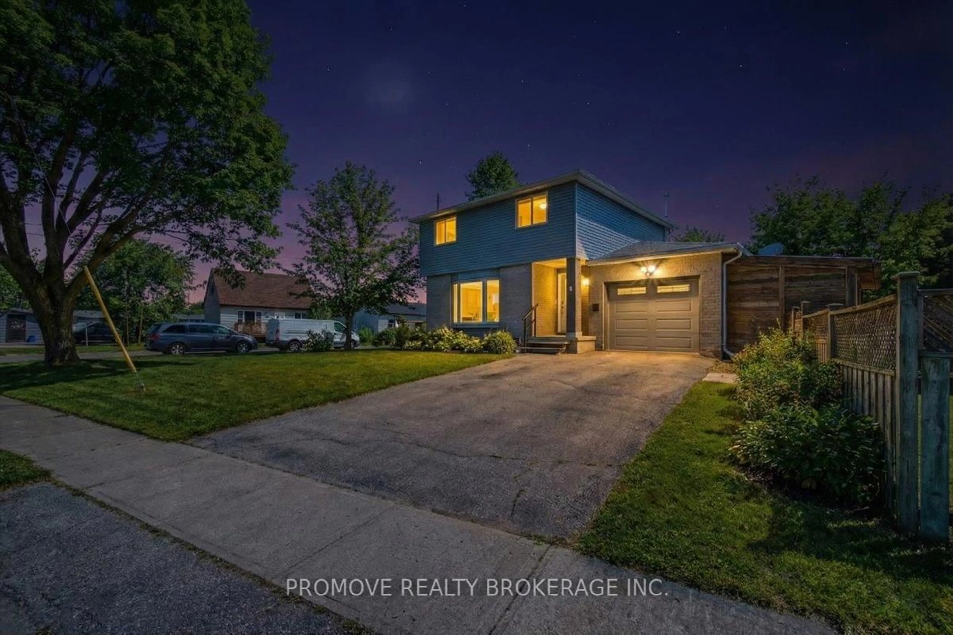 A pic from outside/outdoor area/front of a property/back of a property/a pic from drone, street for 4 St Arnaud St, Guelph Ontario N1H 5V4