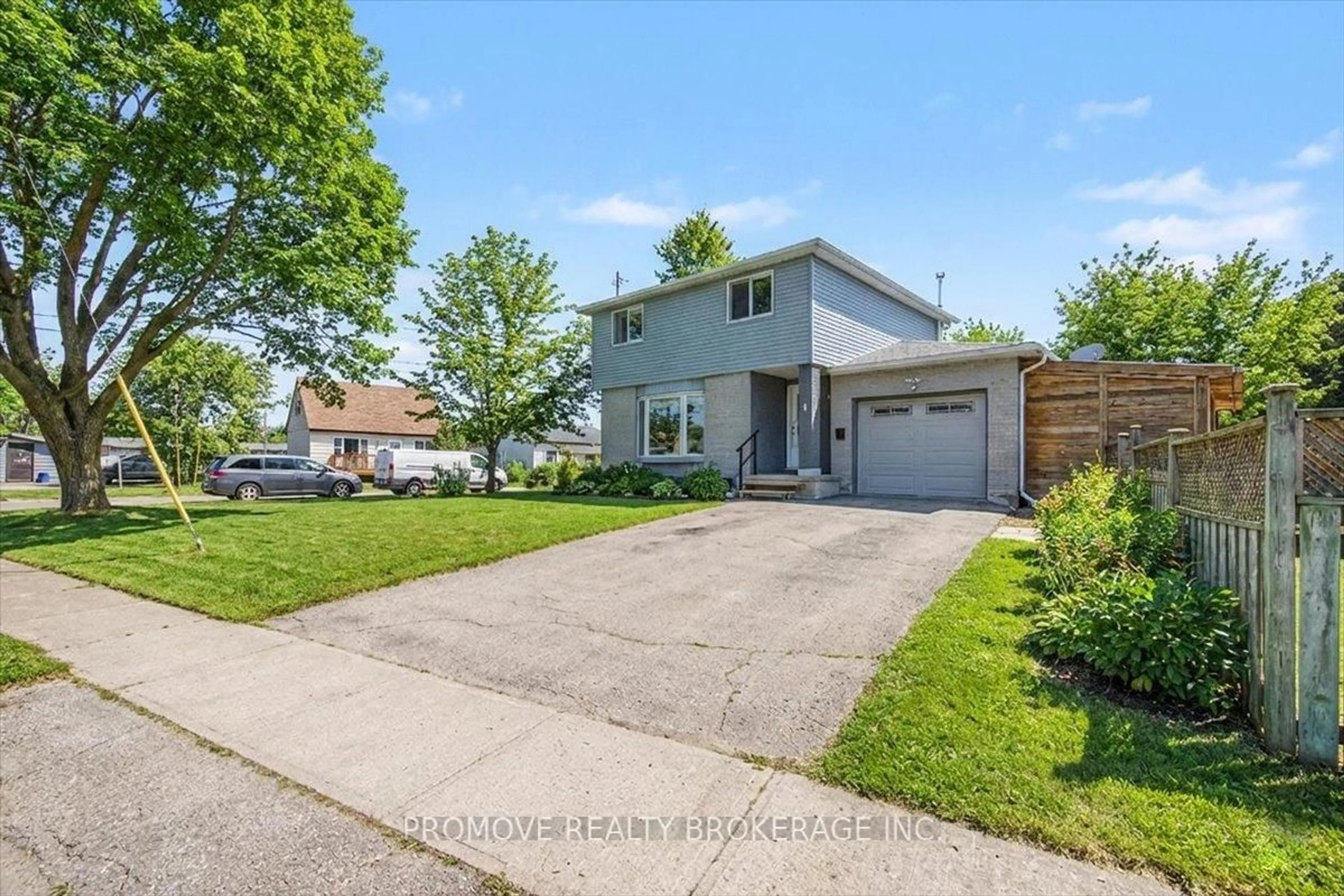 A pic from outside/outdoor area/front of a property/back of a property/a pic from drone, street for 4 St Arnaud St, Guelph Ontario N1H 5V4