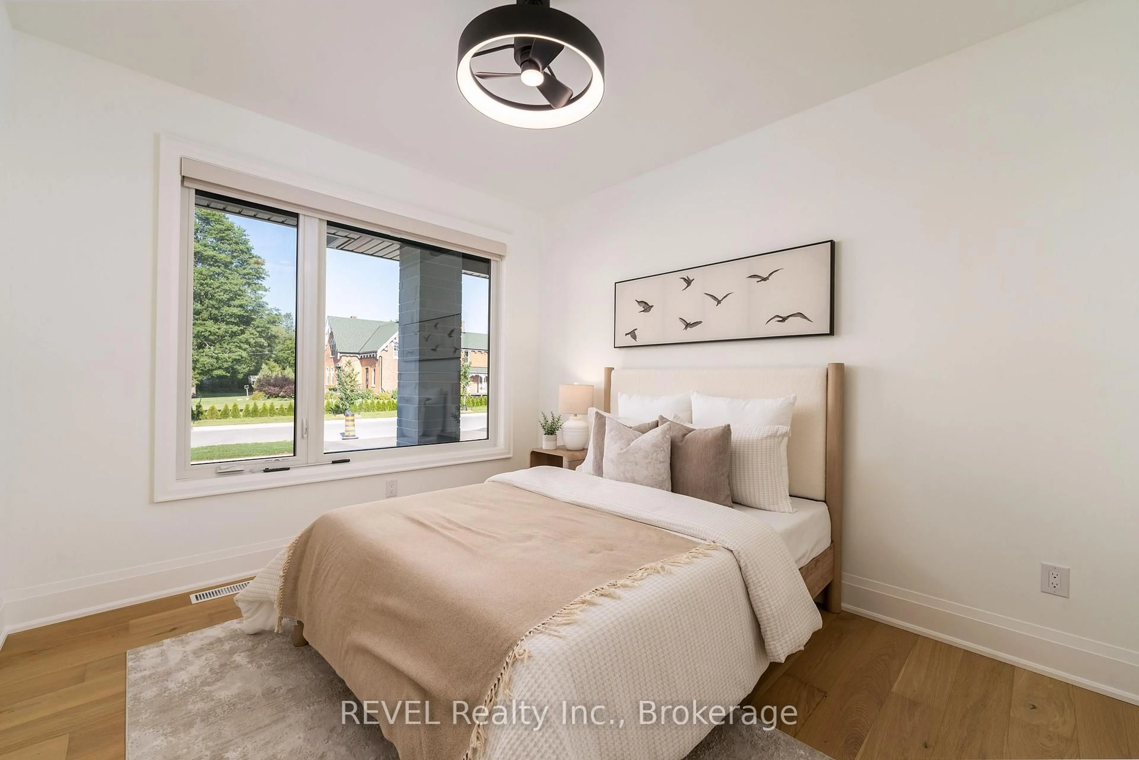 Bedroom with bed, unknown for 39 Anchor Rd, Thorold Ontario L0S 1A0