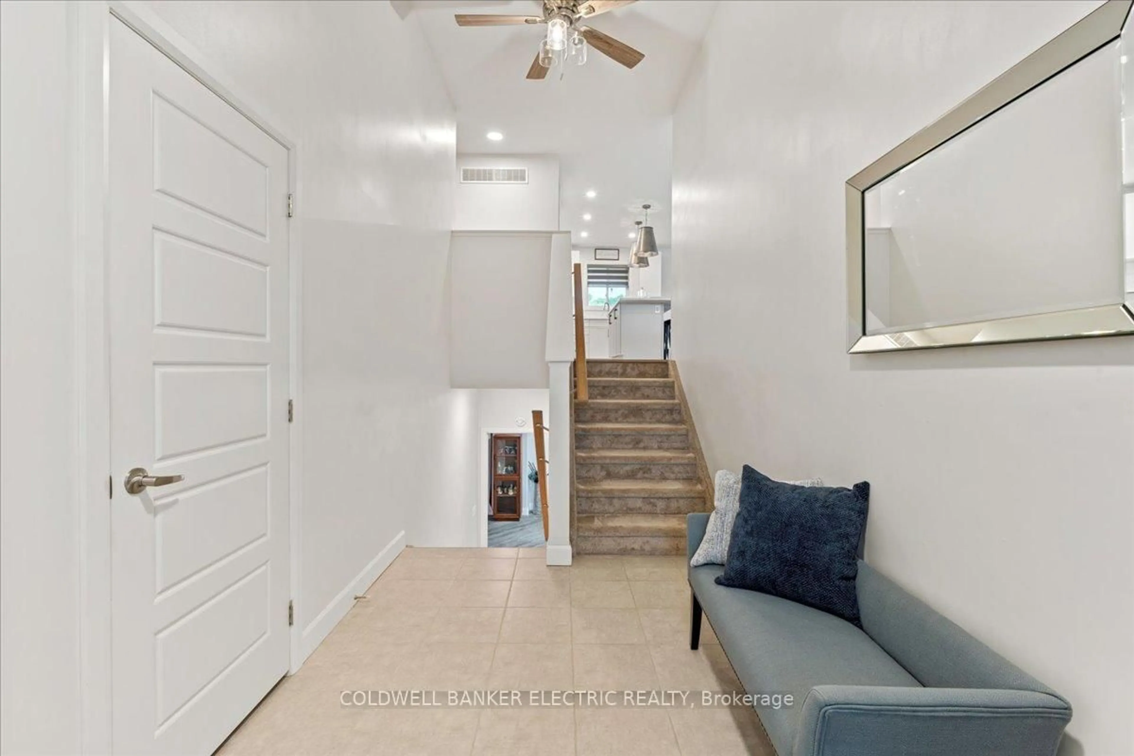 Indoor entryway for 706 Percy Boom Rd, Trent Hills Ontario K0L 1L0