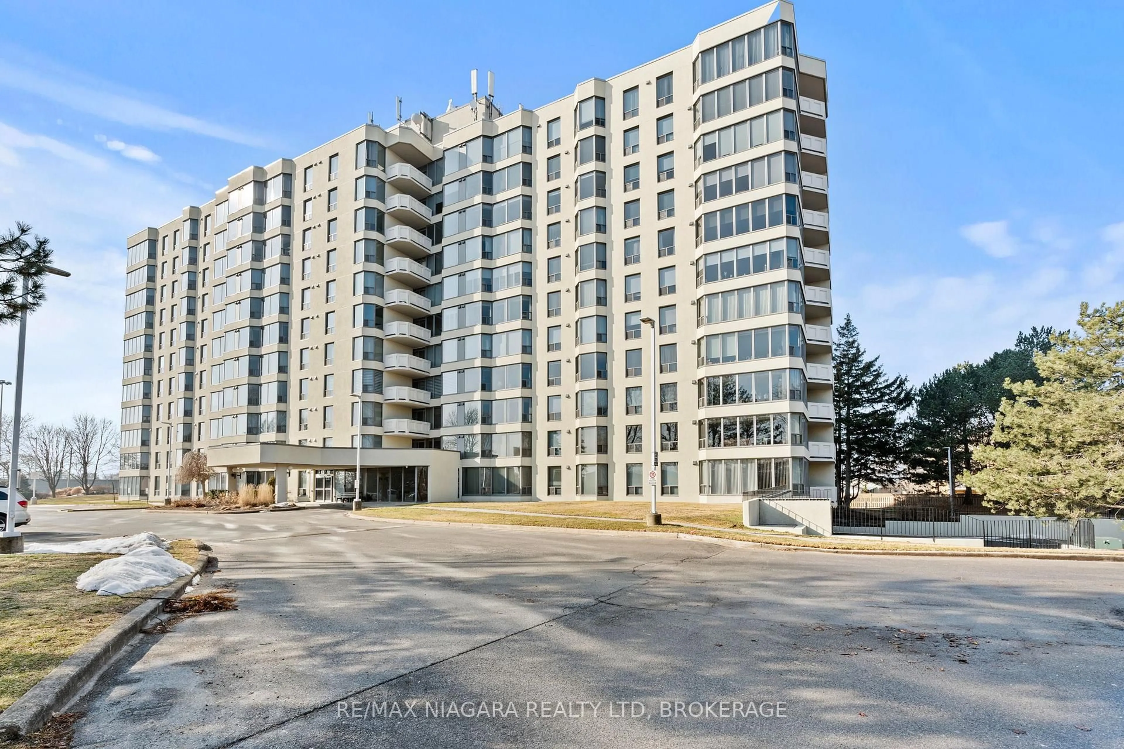 Unknown for 81 Scott St #601, St. Catharines Ontario L2N 7L5