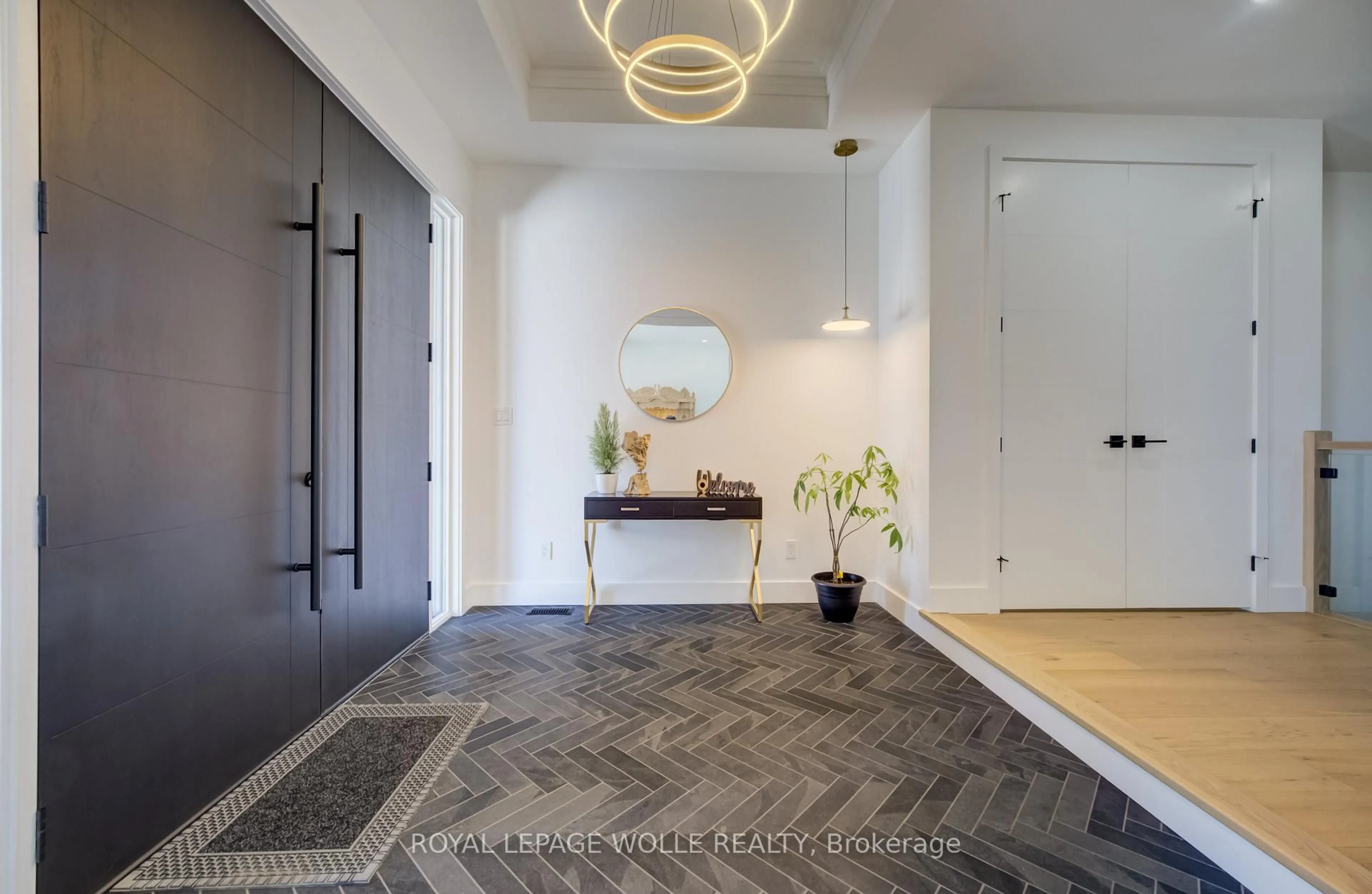 Indoor entryway for 311 Orr St, Stratford Ontario N5A 0J7