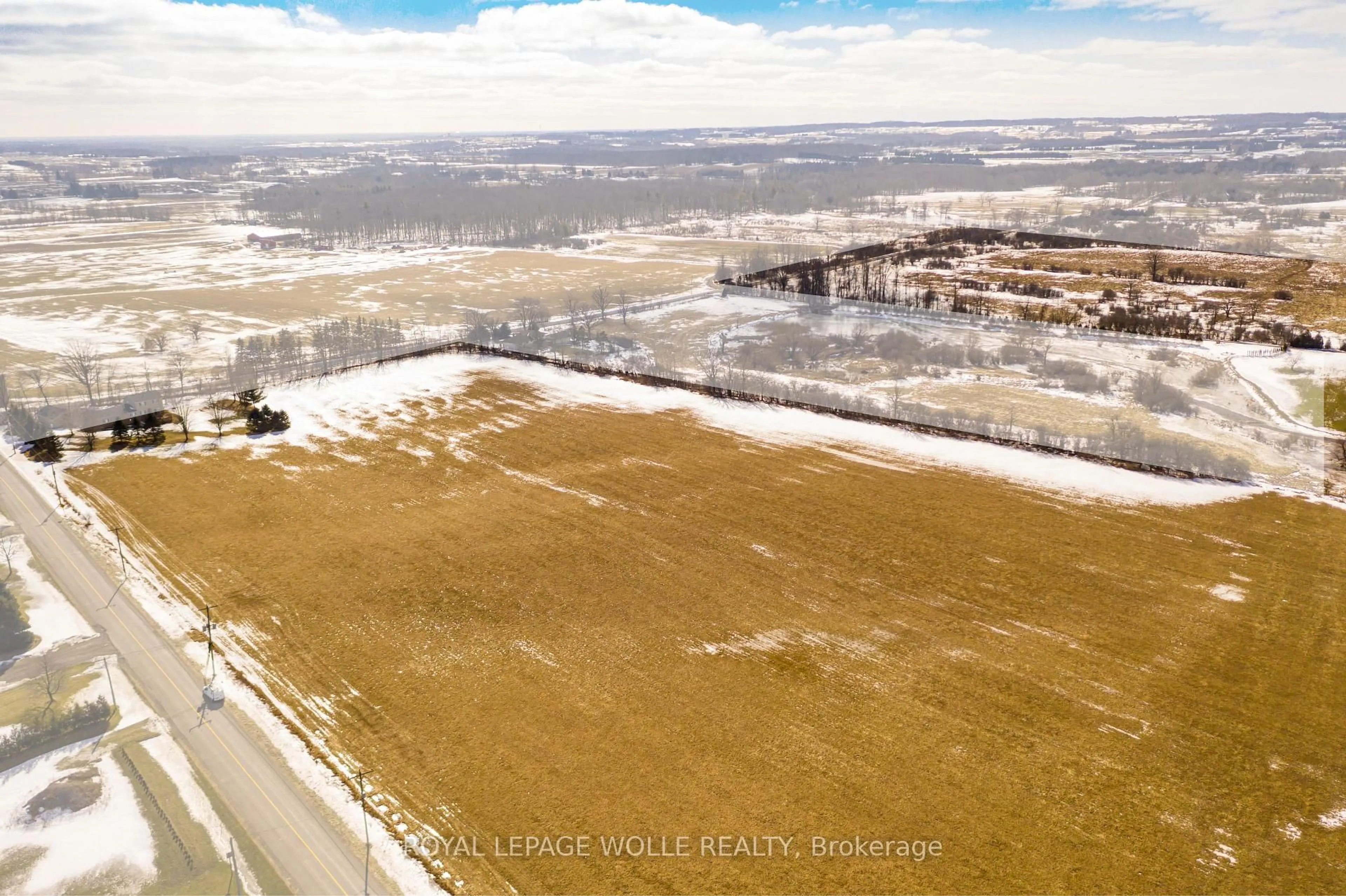 A pic from outside/outdoor area/front of a property/back of a property/a pic from drone, water/lake/river/ocean view for 1191 Sheffield Rd, Hamilton Ontario L0R 1Z0