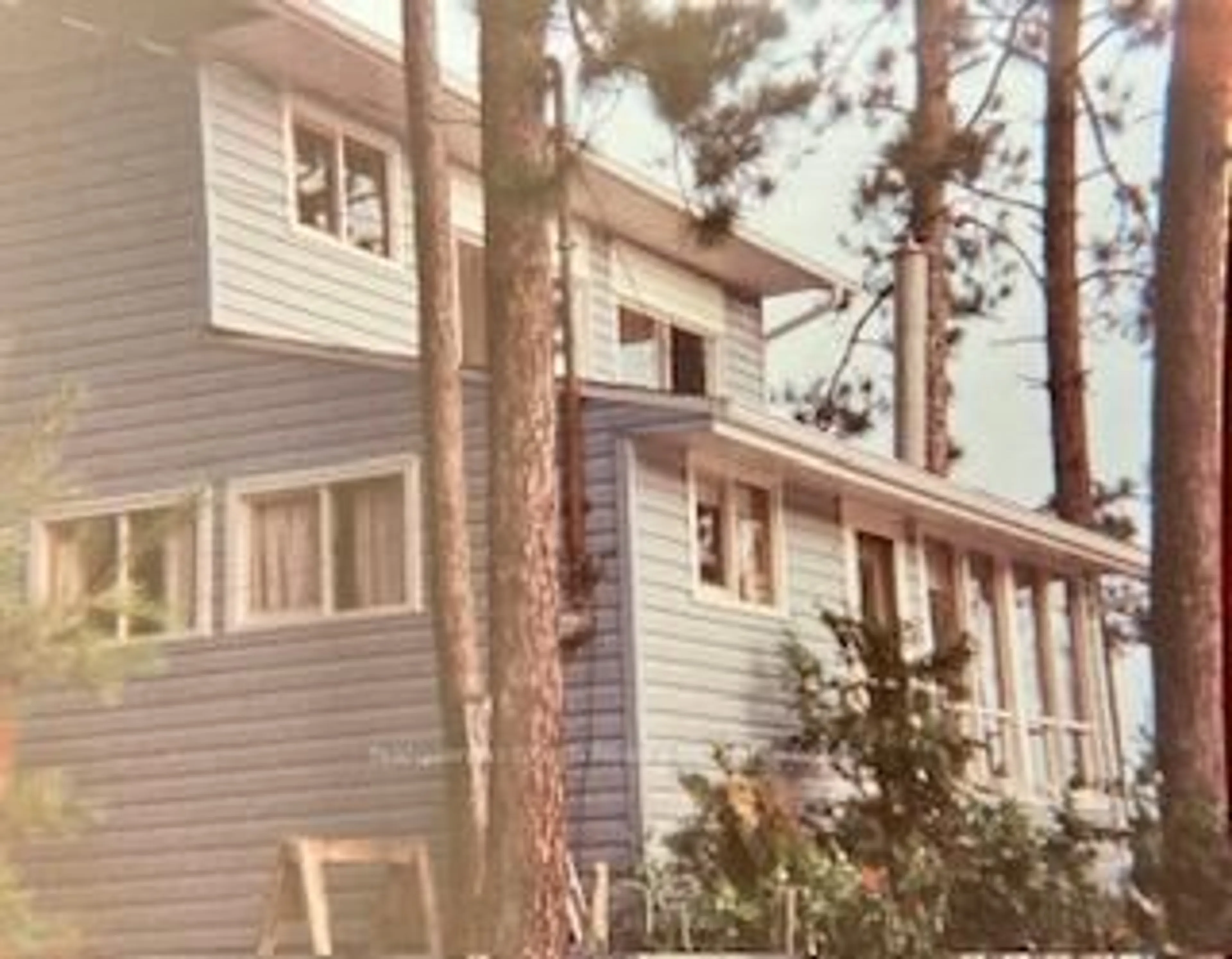 Home with vinyl exterior material, street for PCL 29625 Island M, French River Ontario P0M 2K0