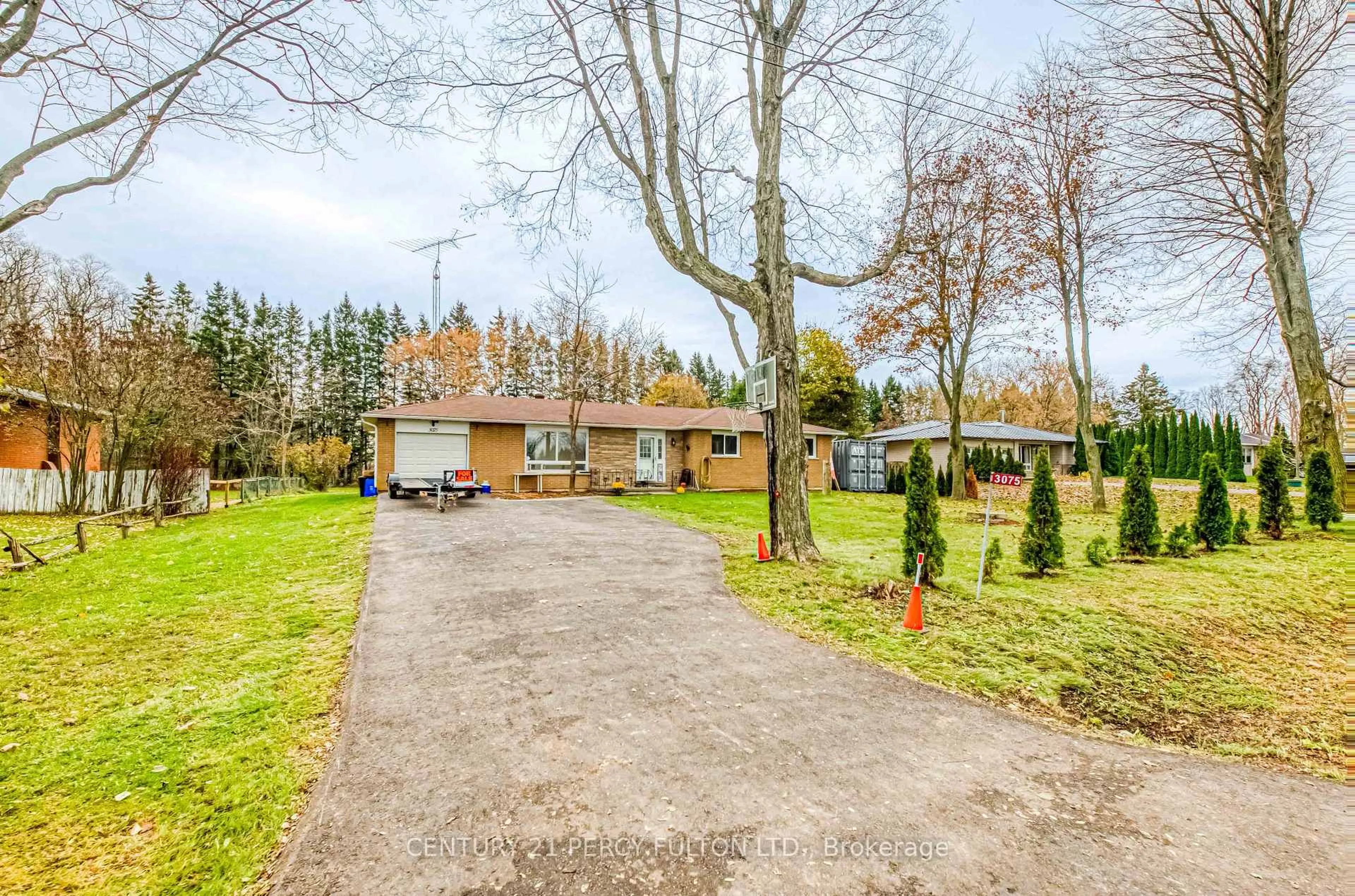 A pic from outside/outdoor area/front of a property/back of a property/a pic from drone, street for 3075 Zion Rd, Port Hope Ontario L1A 3V7