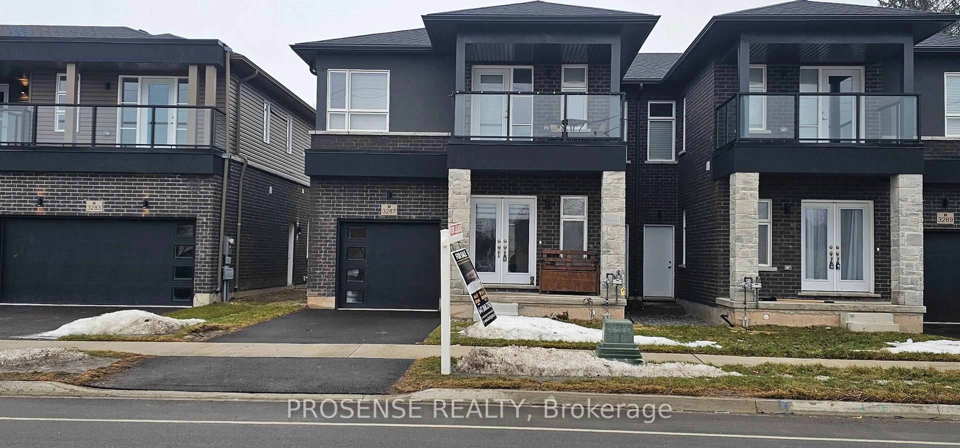 Home with brick exterior material, street for 3287 Dominion Rd, Fort Erie Ontario L0S 1N0