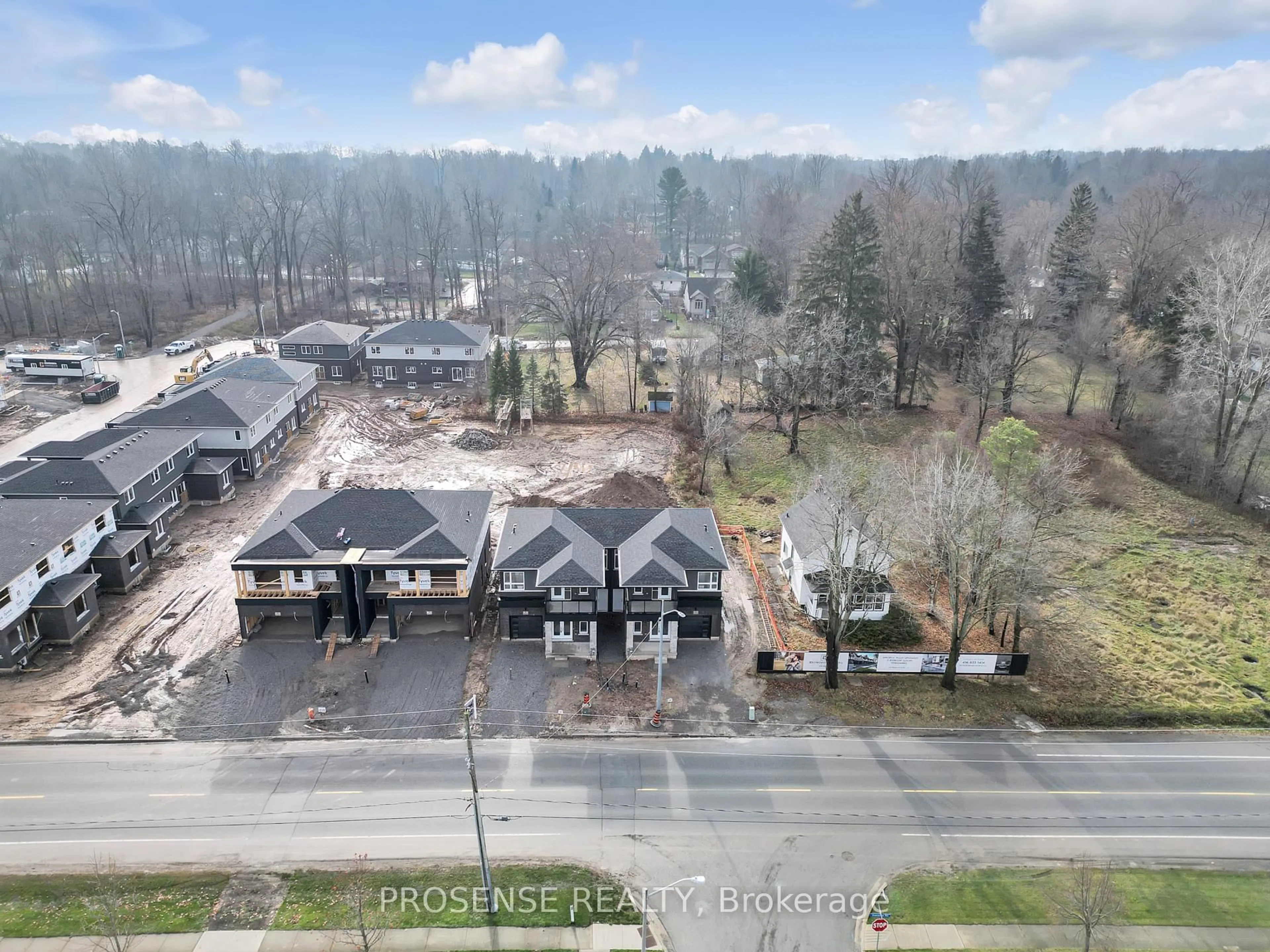 A pic from outside/outdoor area/front of a property/back of a property/a pic from drone, unknown for 3287 Dominion Rd, Fort Erie Ontario L0S 1N0