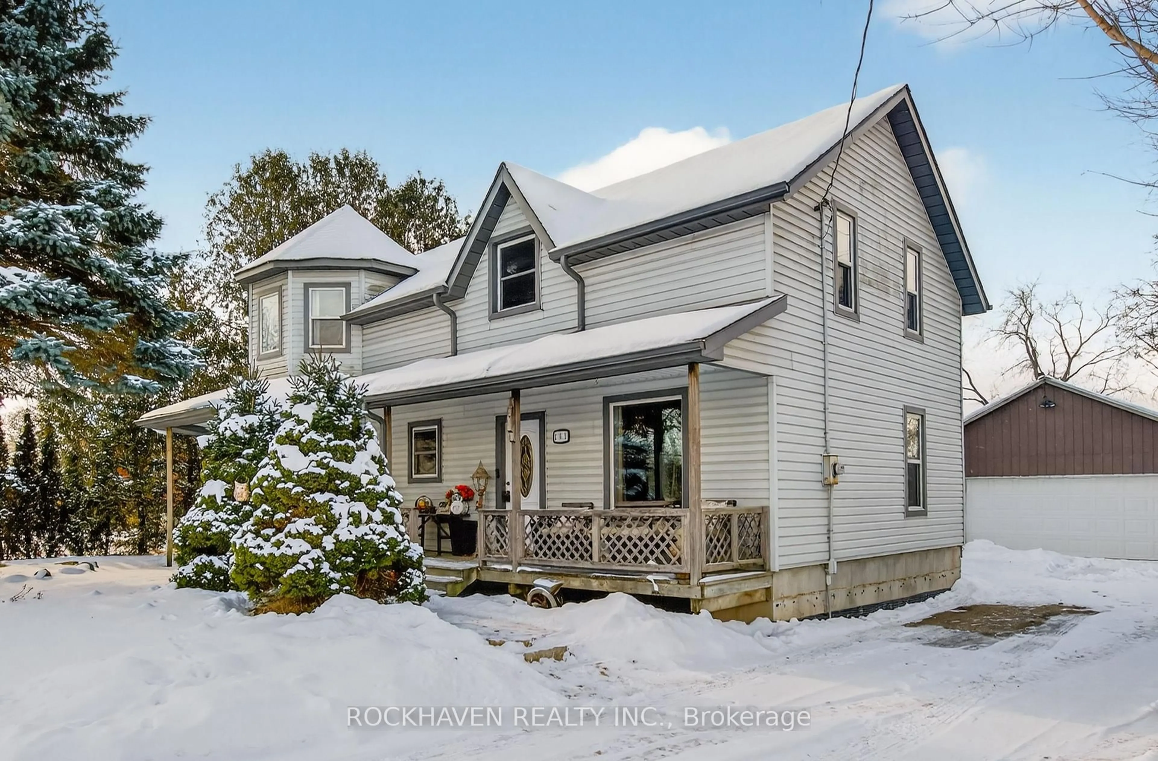 A pic from outside/outdoor area/front of a property/back of a property/a pic from drone, street for 151 Lynden Rd, Hamilton Ontario L0R 1T0