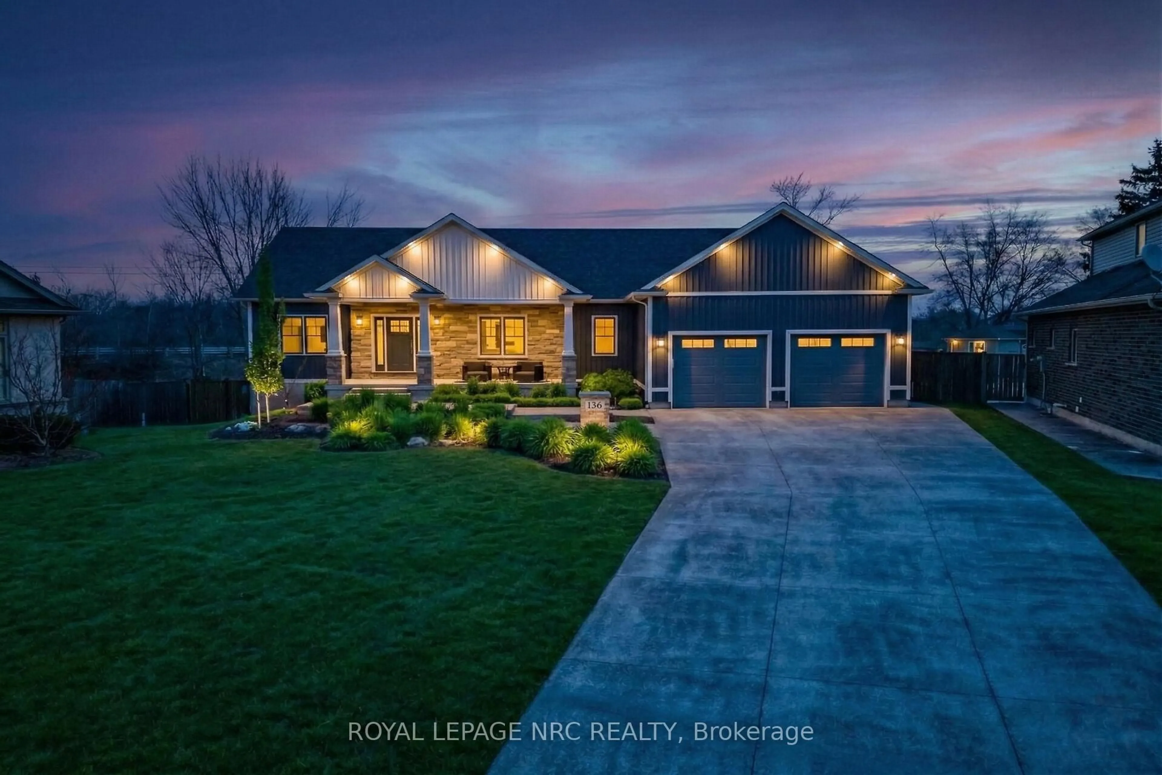 Home with brick exterior material, unknown for 166 Michelle Crt, Welland Ontario L3C 0A2