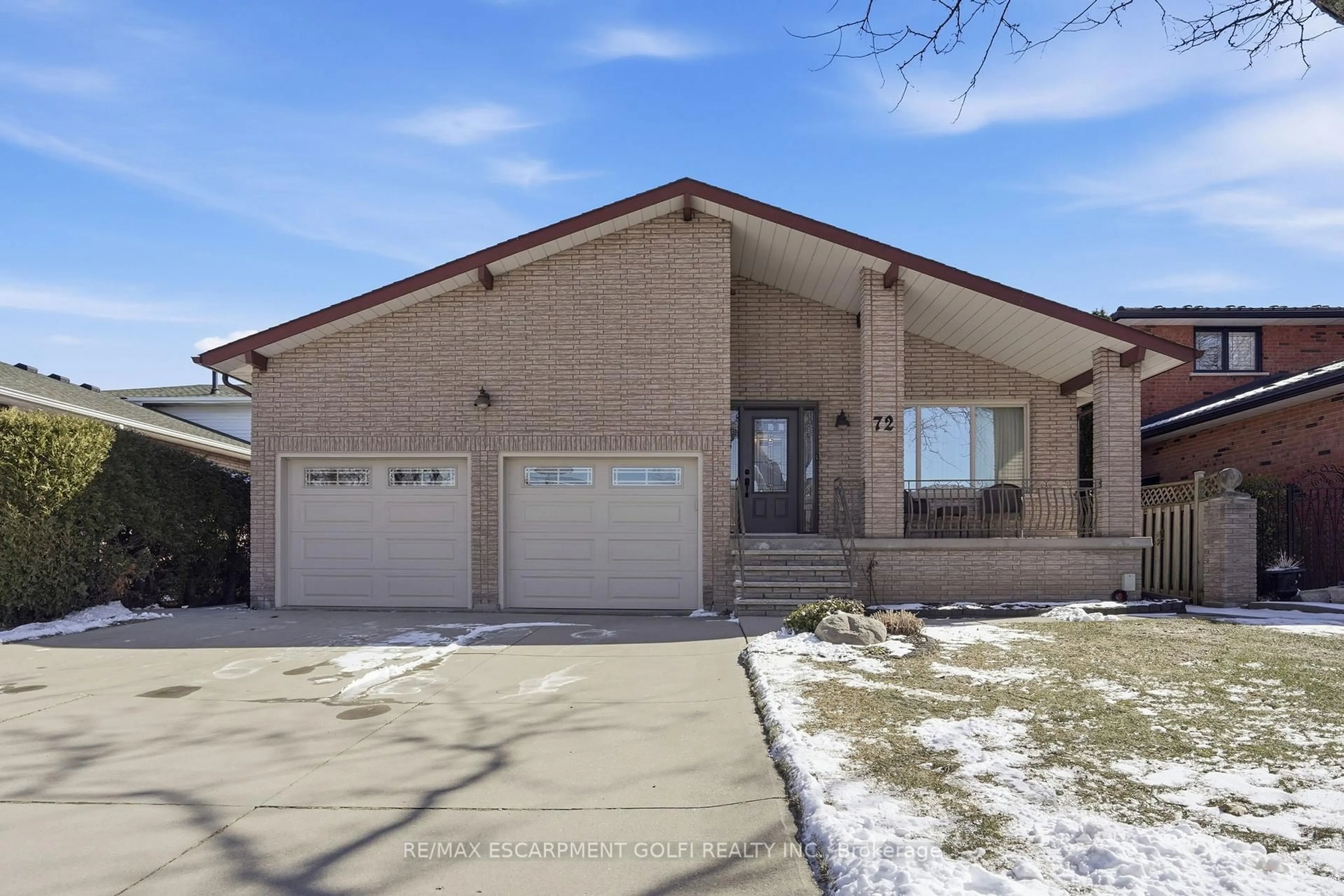 Home with brick exterior material, street for 72 Oakridge Dr, Hamilton Ontario L8G 2T6