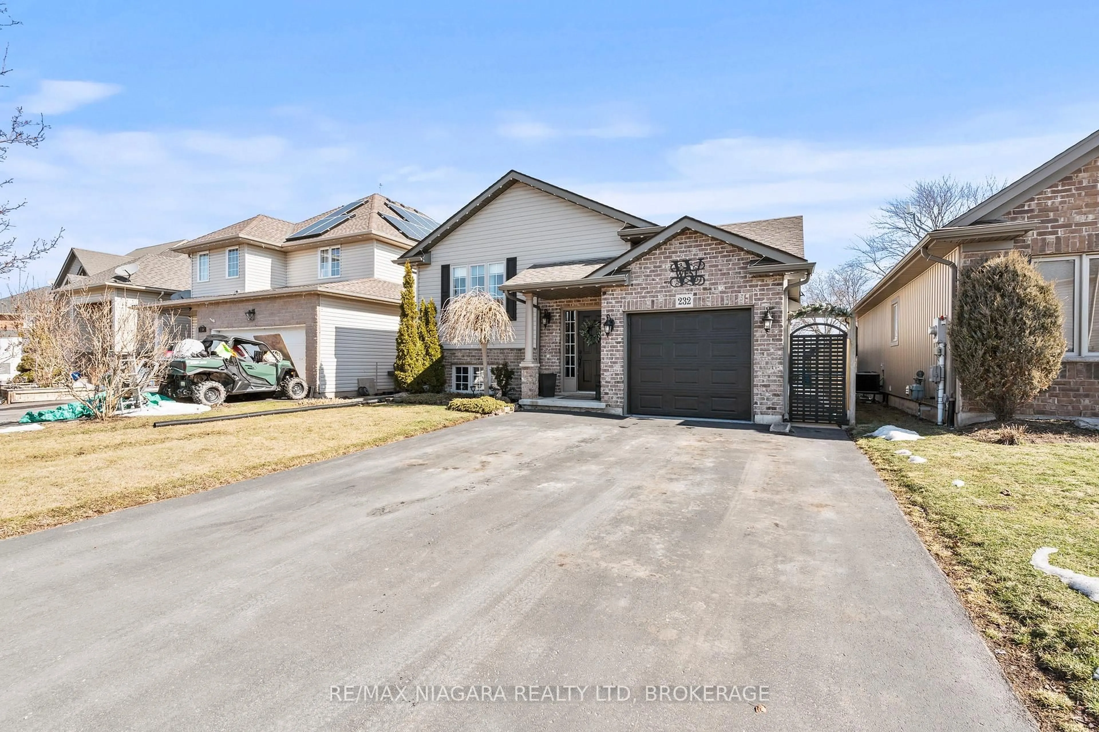 Unknown for 232 Regatta Dr, Welland Ontario L3B 6E8