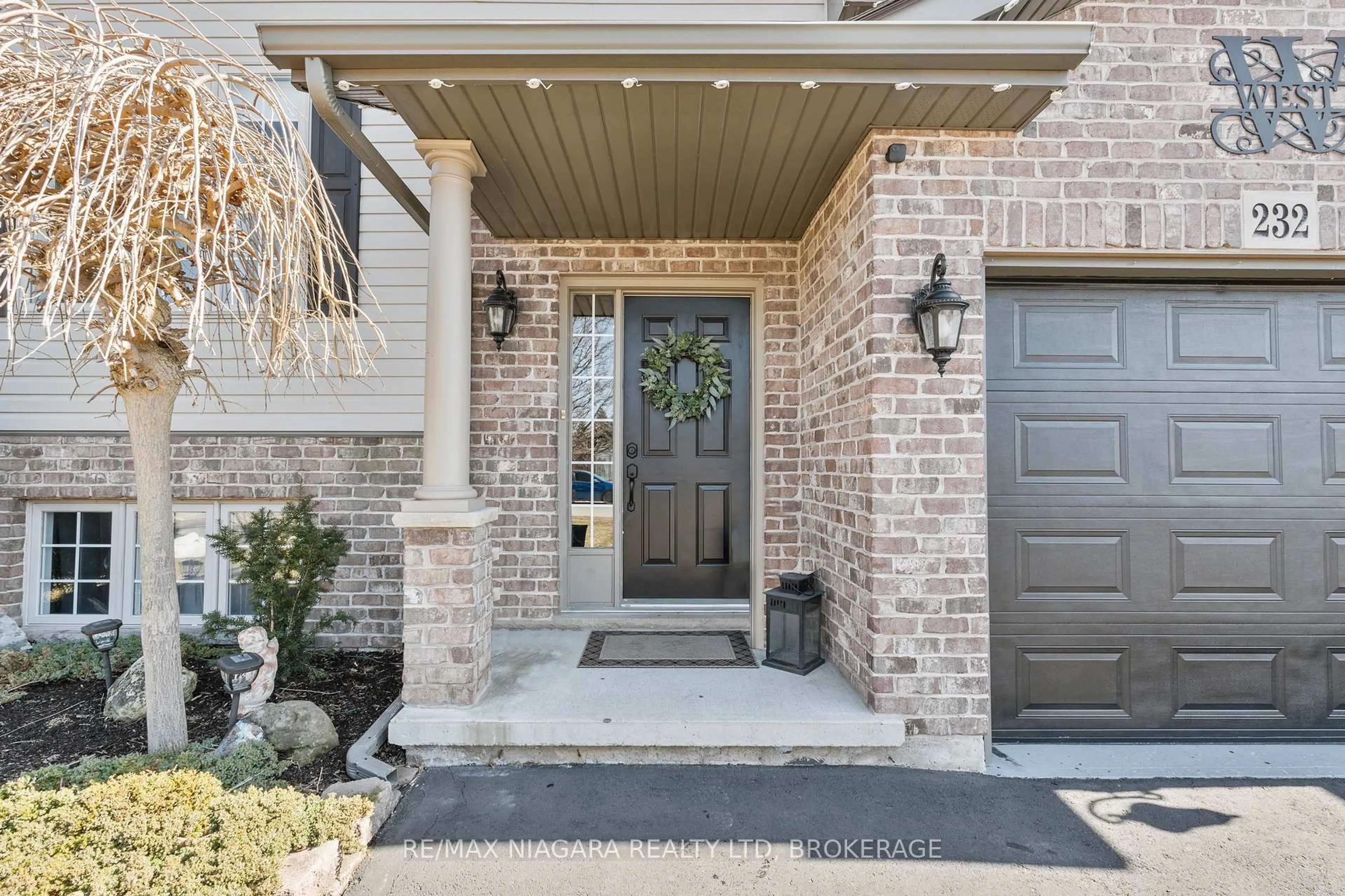 Home with brick exterior material, street for 232 Regatta Dr, Welland Ontario L3B 6E8