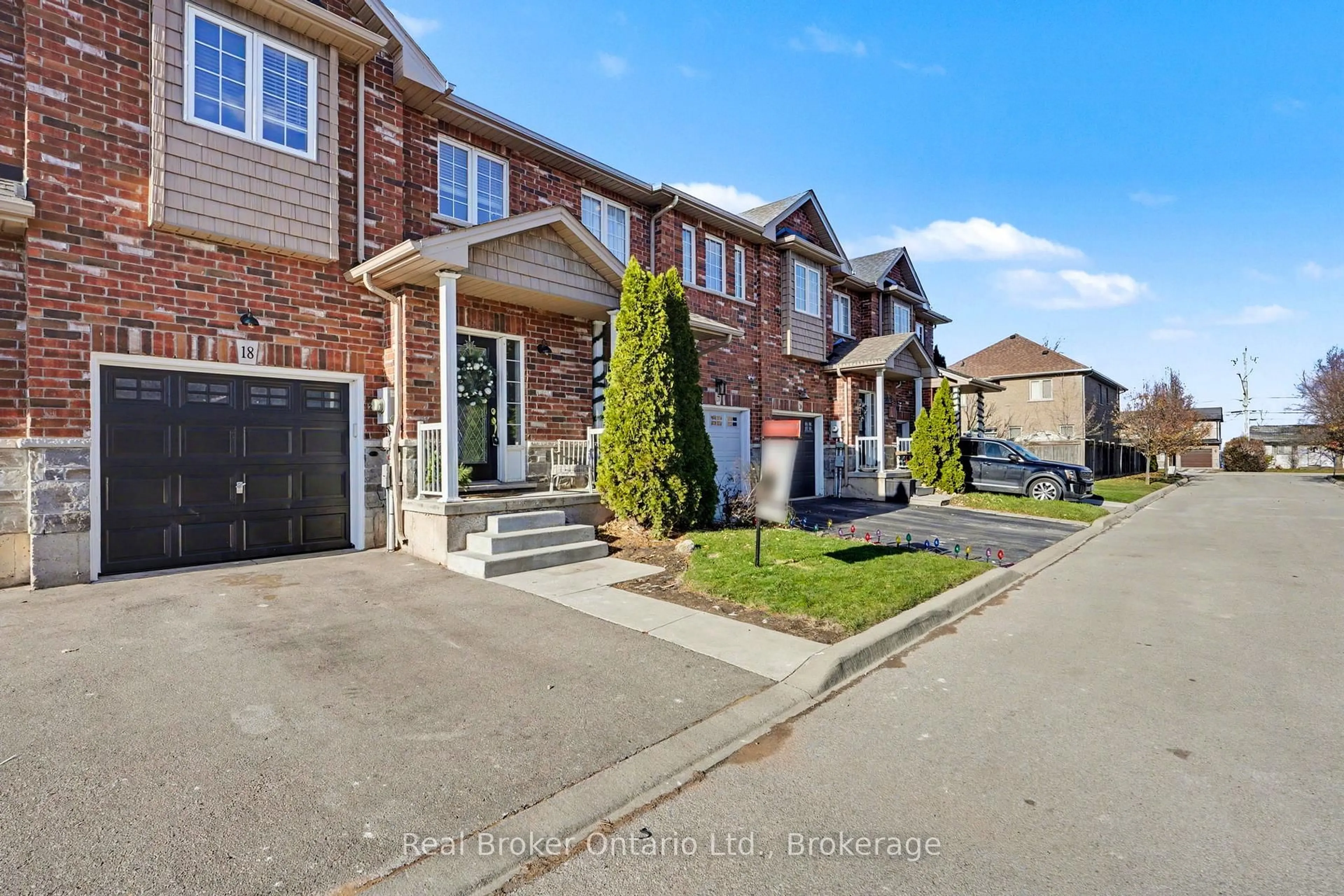 Home with brick exterior material, street for 45 SEABREEZE Cres #18, Hamilton Ontario L8E 0G1