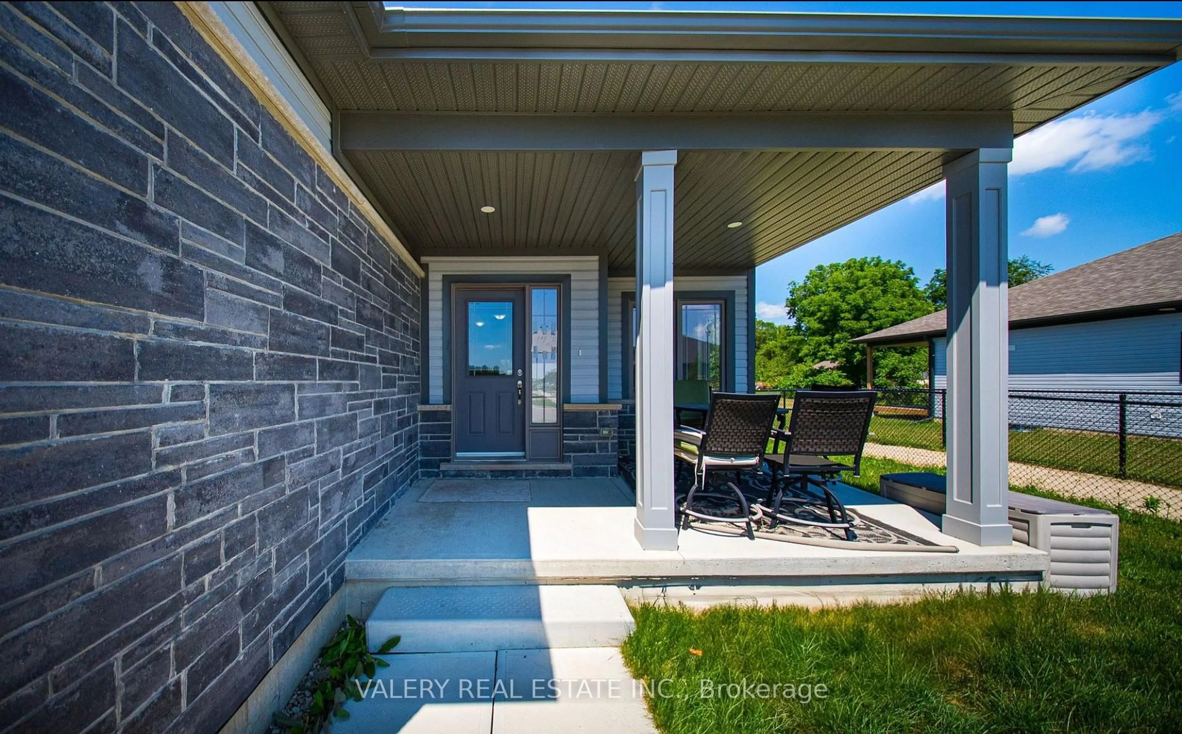 Unknown for 142 Ellen St, North Perth Ontario N0G 1B0