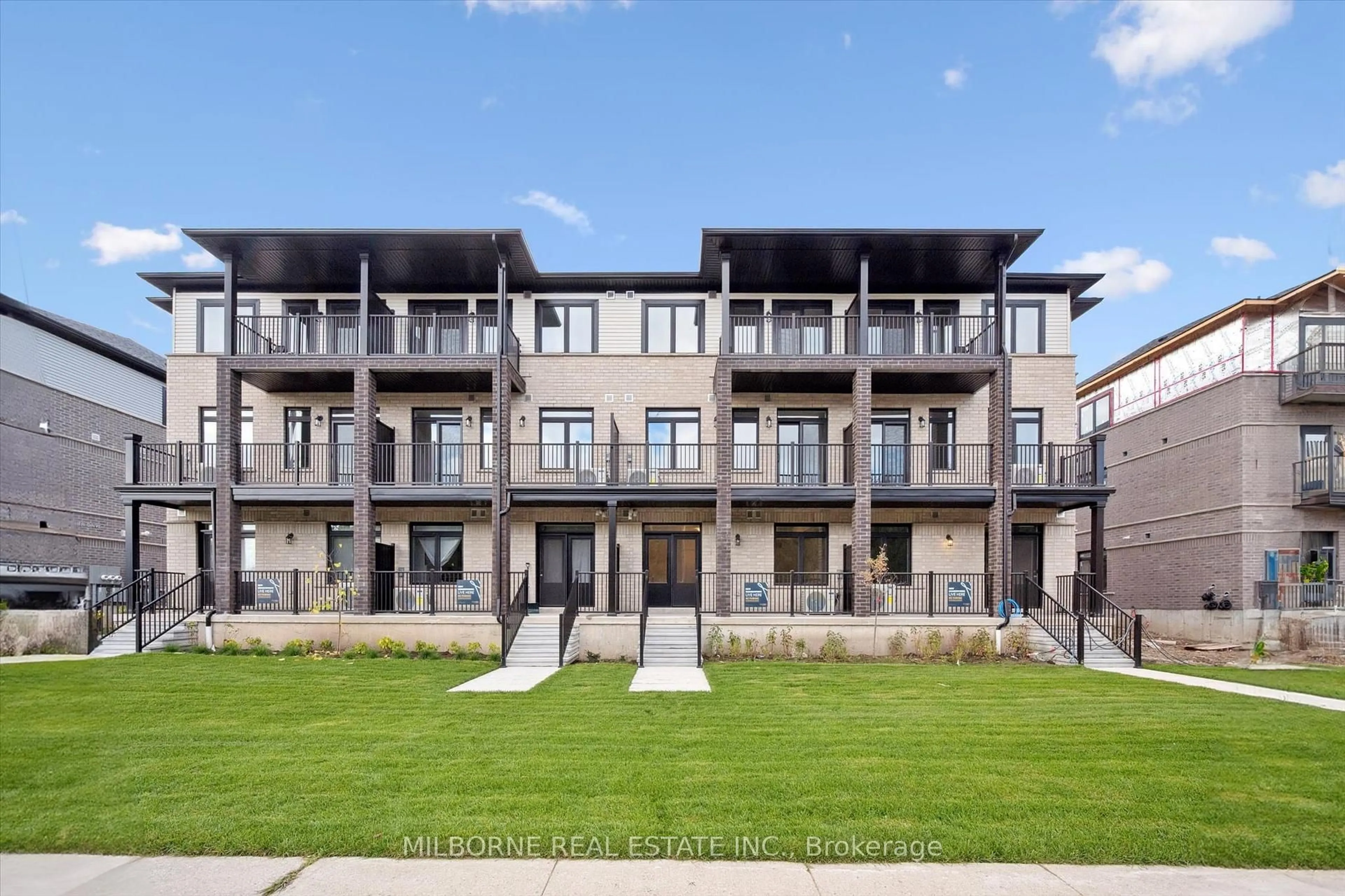 A pic from outside/outdoor area/front of a property/back of a property/a pic from drone, unknown for 34 Arabella Dr, Guelph Ontario N1L 0R9