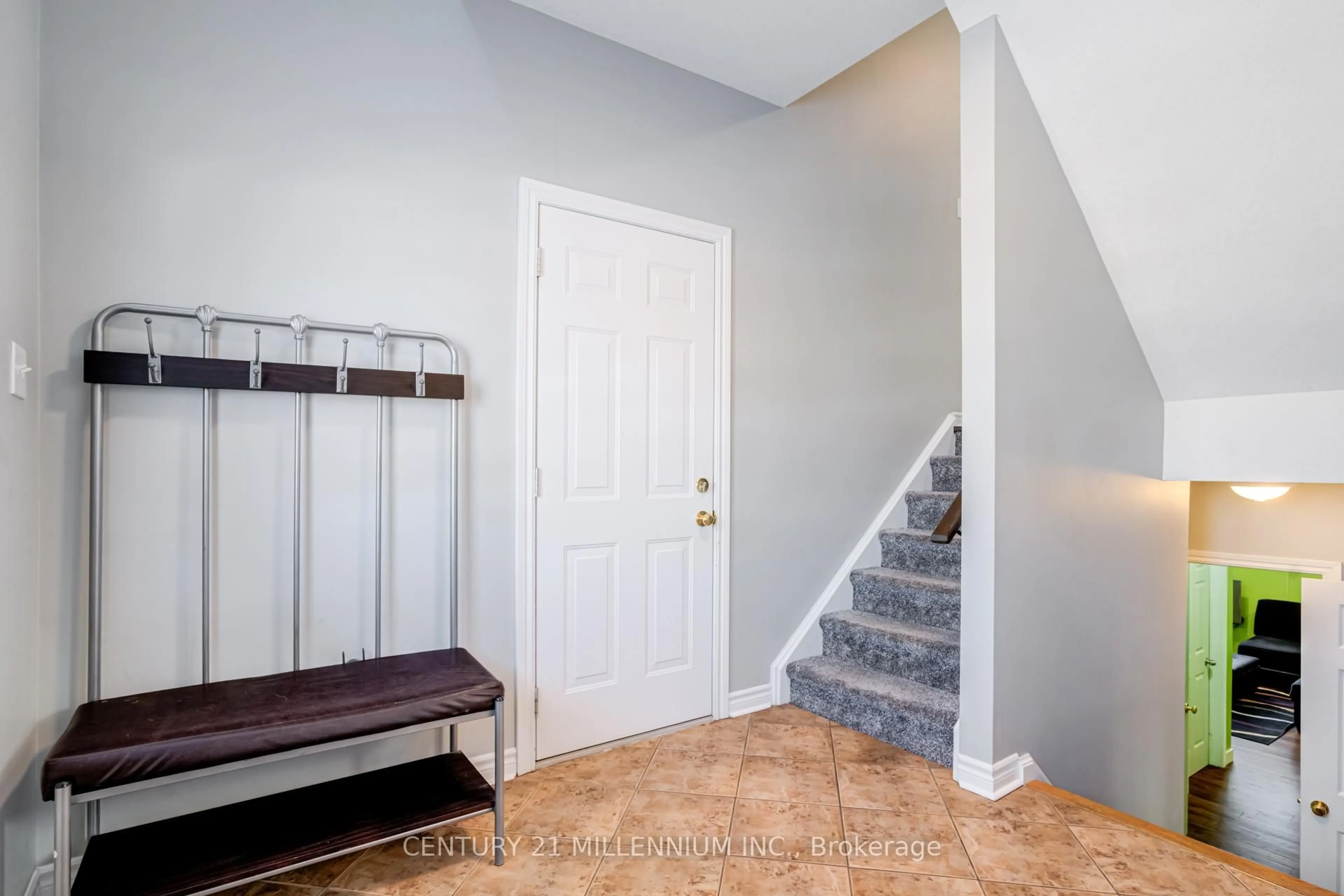 Indoor entryway for 42 Frasson Dr, Guelph Ontario N1E 7J9