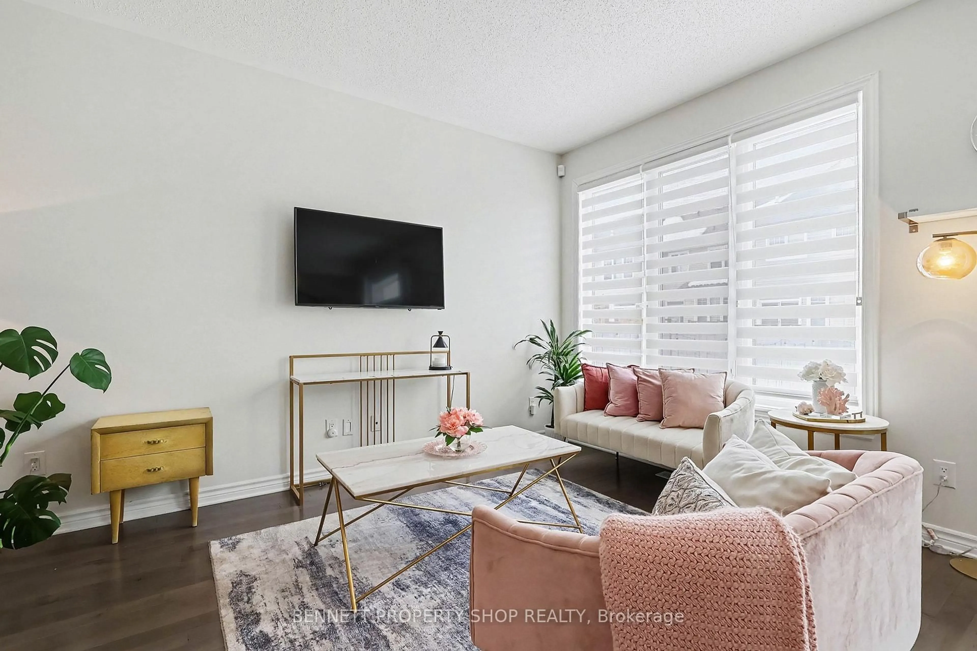 Living room with furniture, unknown for 992 Bunchberry Way, Ottawa Ontario K1T 0L6