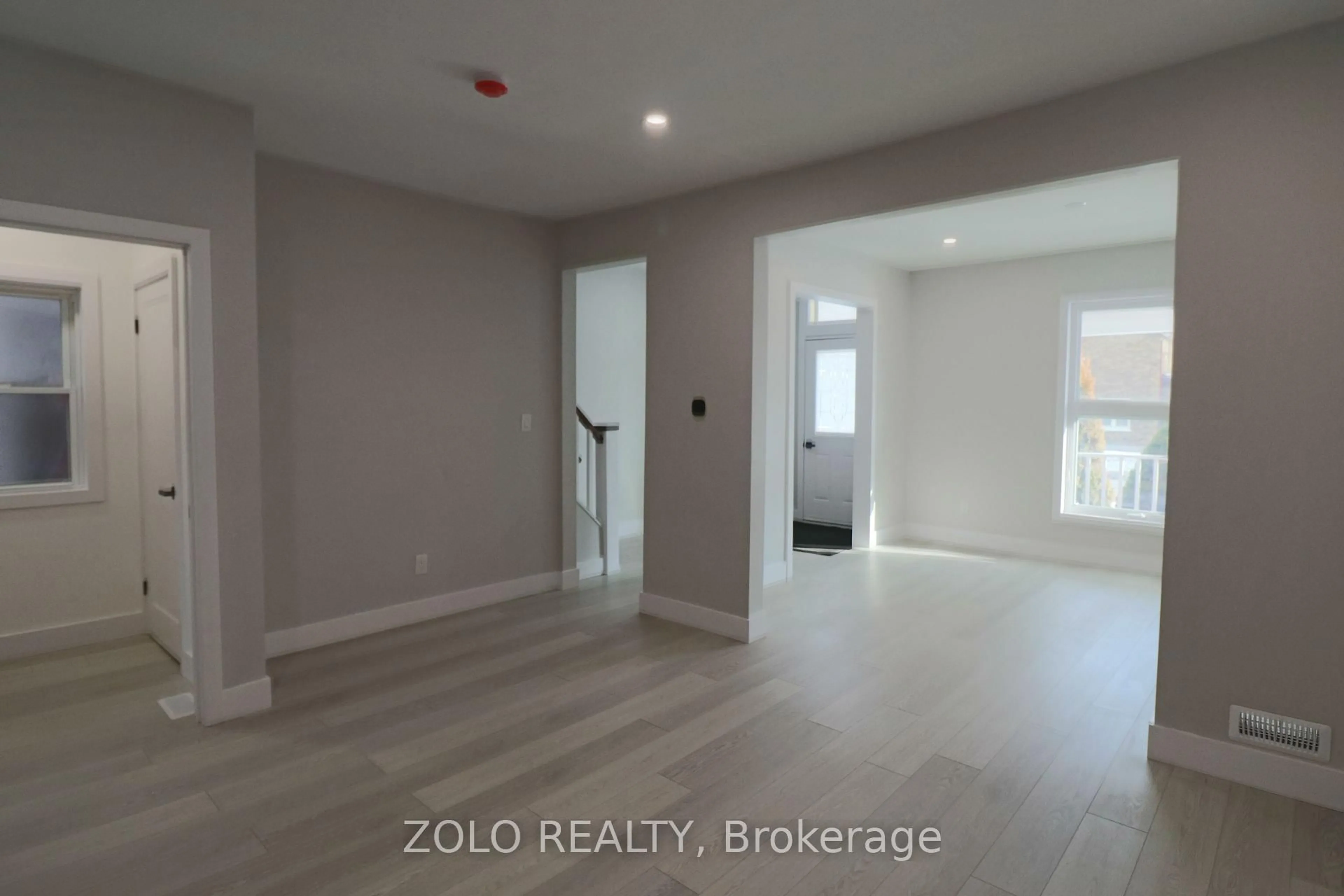 A pic of a room for 498 Charlotte St, Peterborough Ontario K9J 2W3