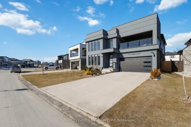 1647 Applerock Ave, London North 2