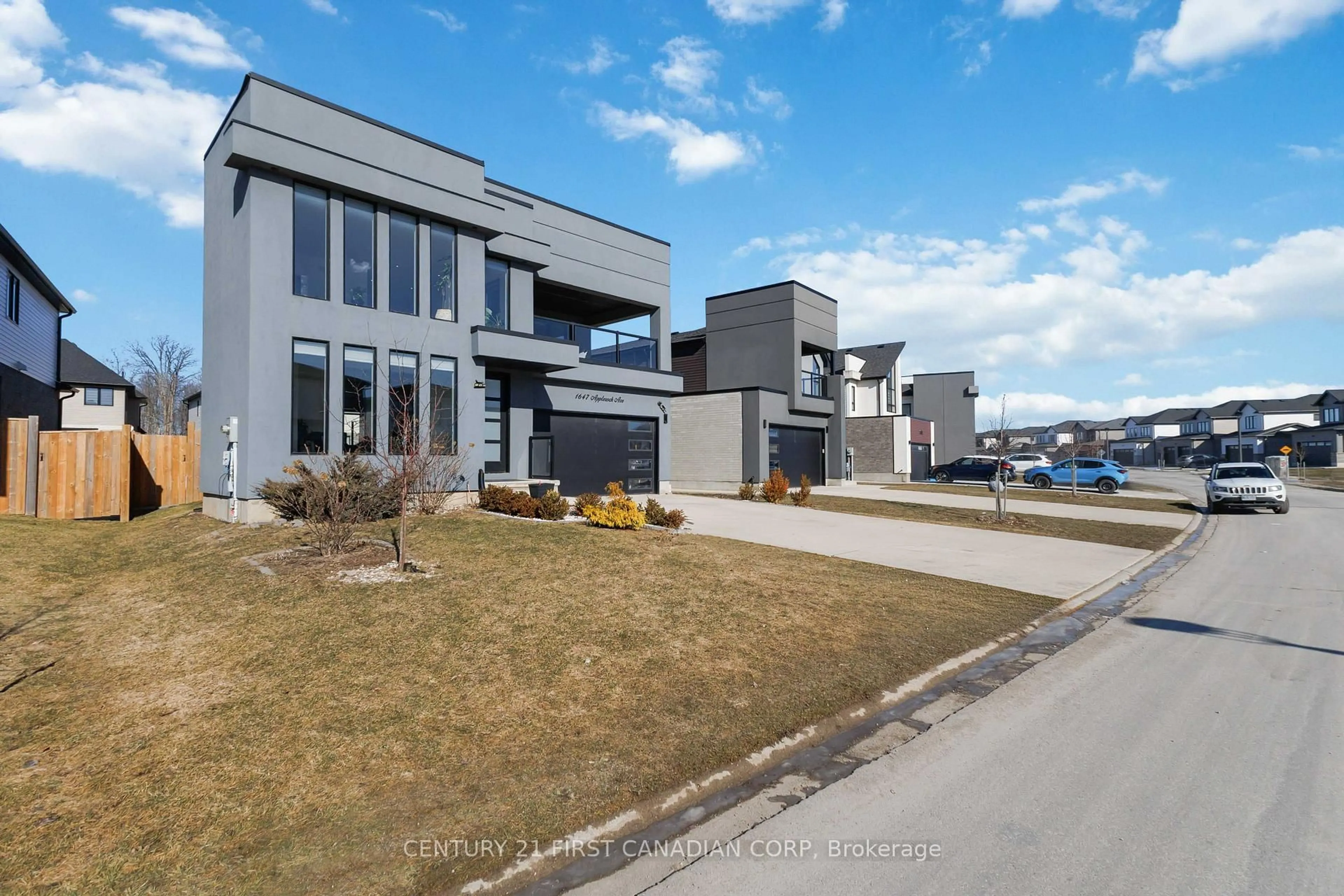 Unknown for 1647 Applerock Ave, London North Ontario N6G 0X6