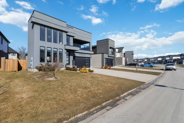 1647 Applerock Ave, London North 3